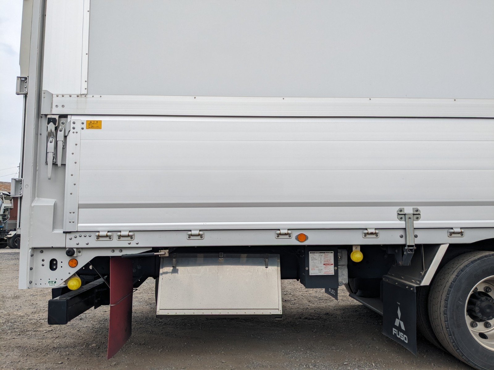 vehicle_image_20260527110118KjMwTc3UPQ.jpg