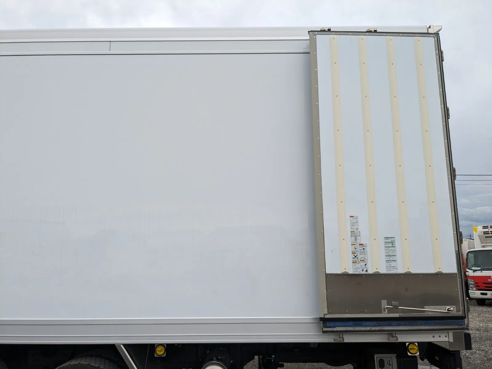 vehicle_image_202606231028159MUqoPgyK7.webp