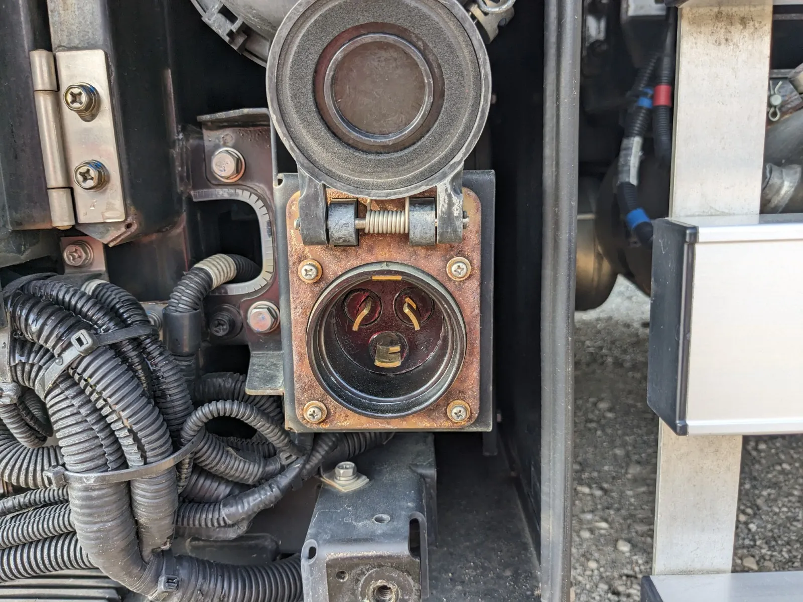 vehicle_image_20260616180720CpymB4Bt71.webp