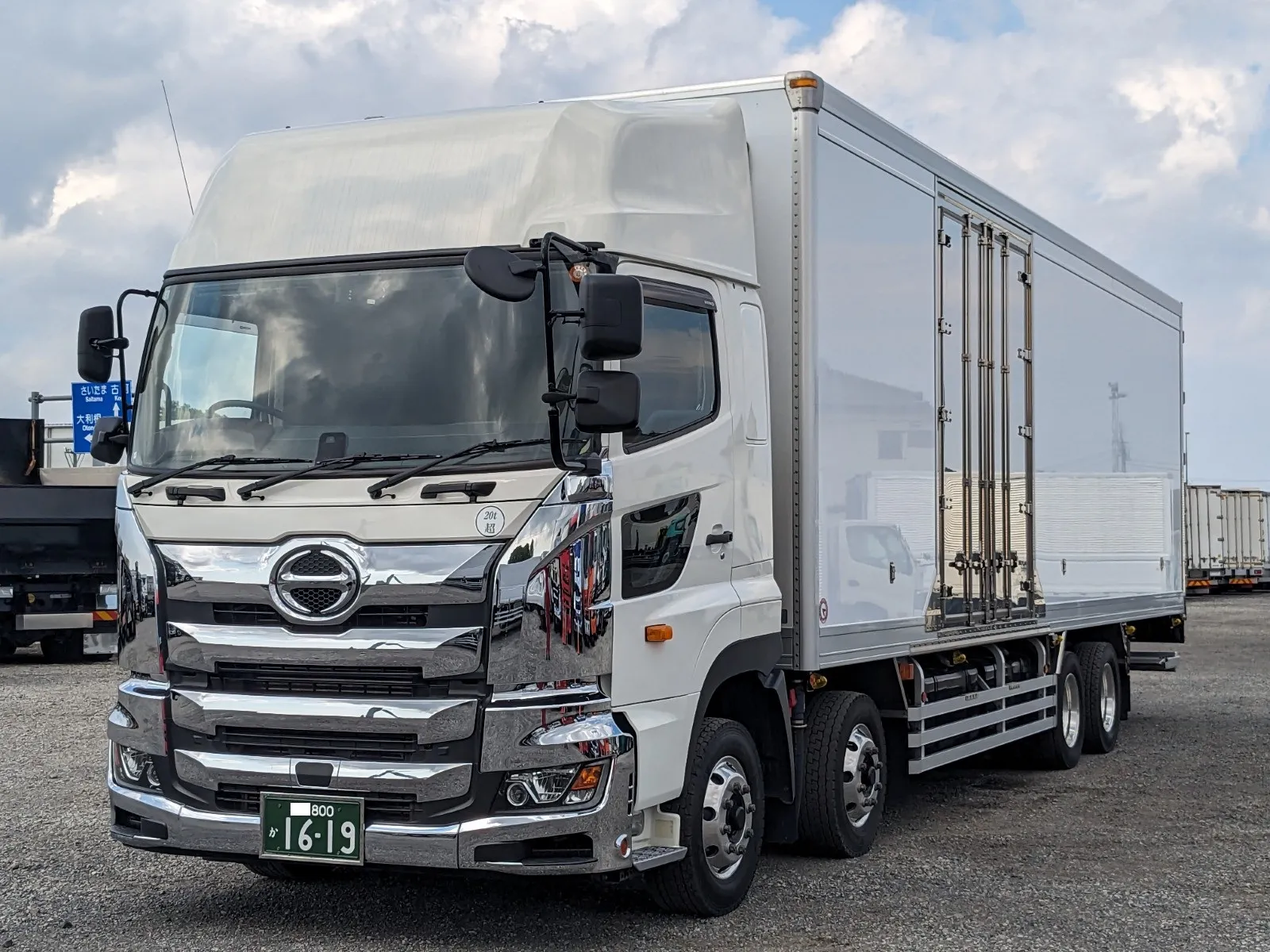 vehicle_image_20260616180720qmaqBszzvh.webp