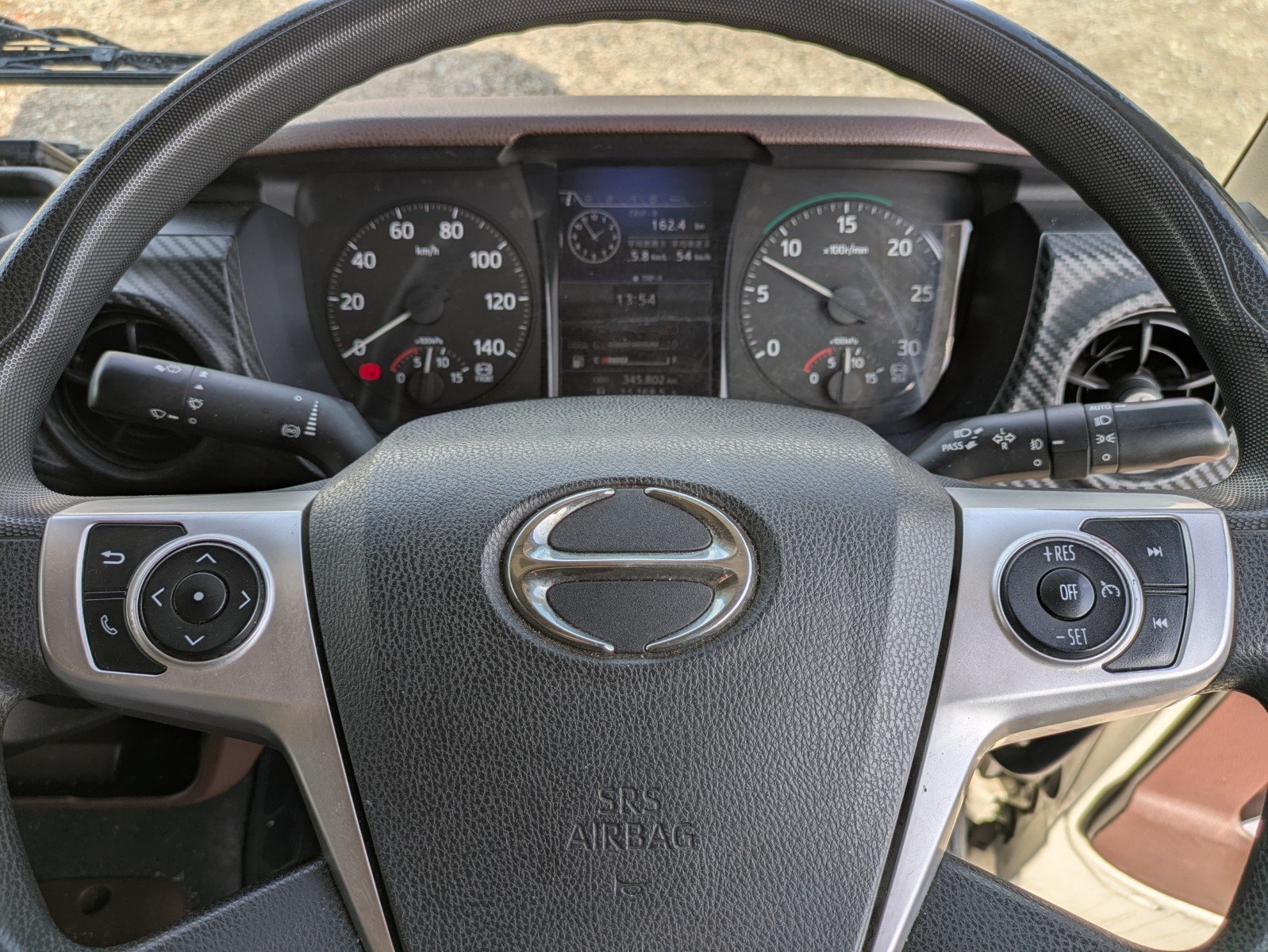 vehicle_image_20260217093900Hxr7dhayxq.jpg