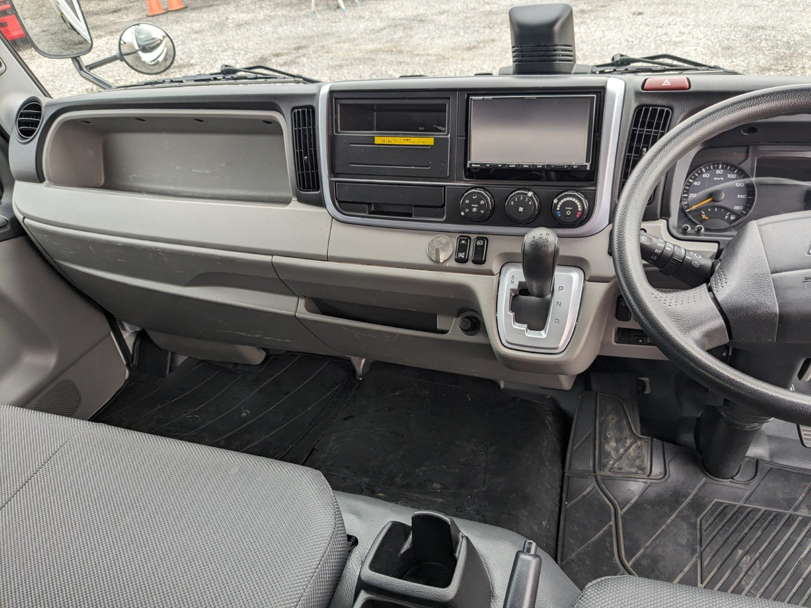 vehicle_image_20260612113607Cs8WN30K0v.jpg