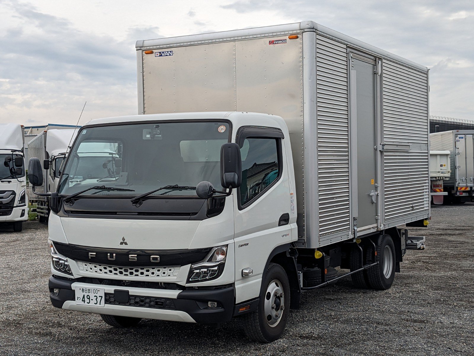 vehicle_image_20260612113607imrrygUlzd.jpg