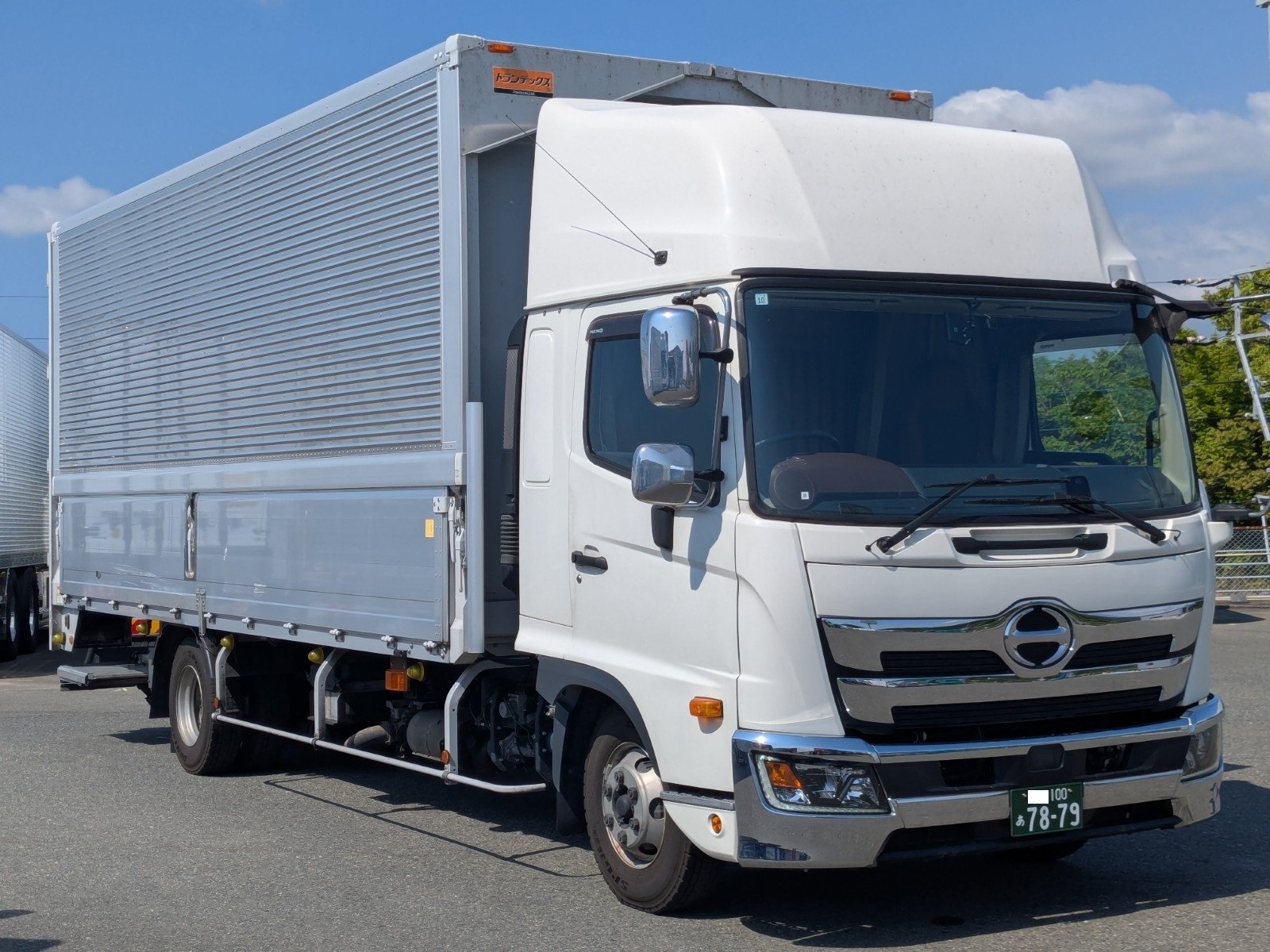 vehicle_image_20260515100716l3SLv8VZal.jpg