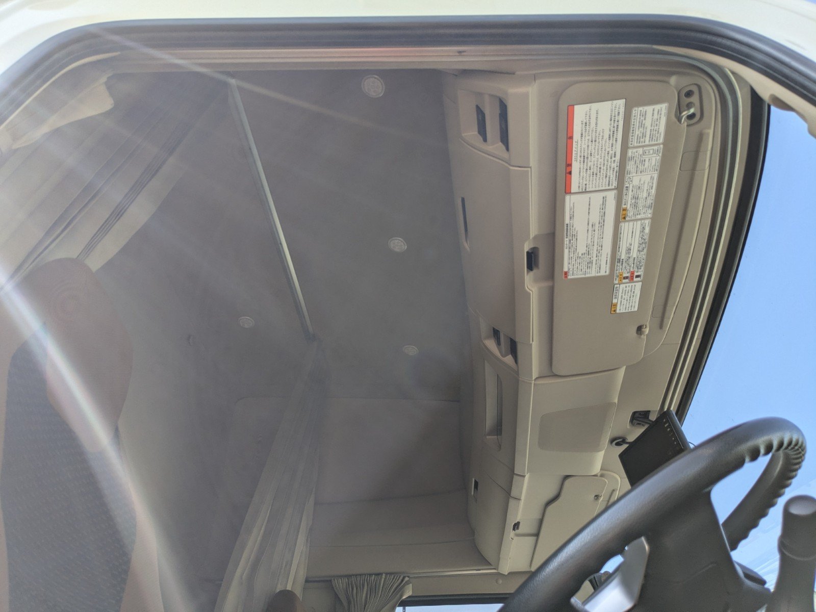 vehicle_image_20260515100716ydde6URNKL.jpg