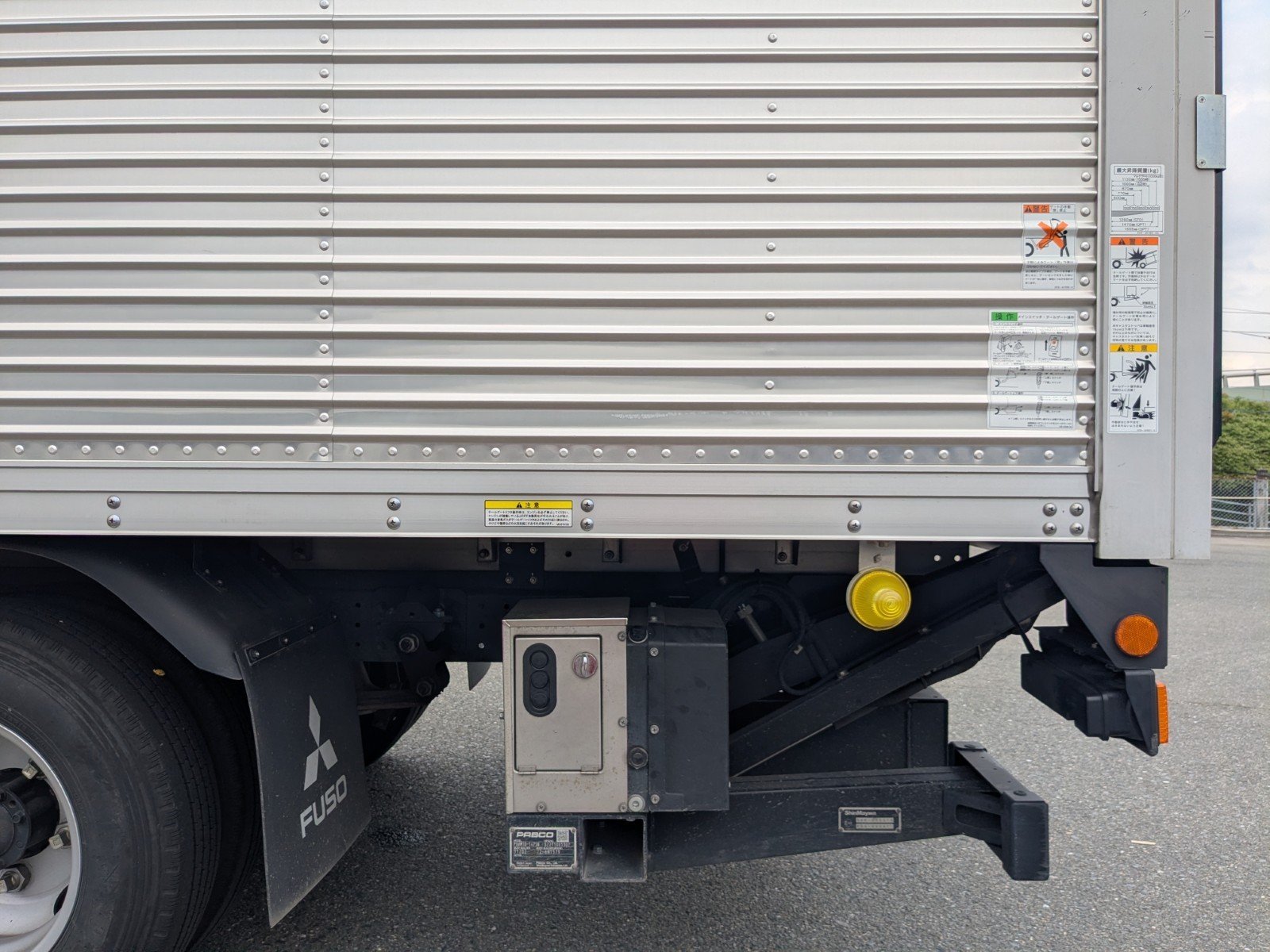 vehicle_image_20260501101336X6zhMRfpKV.jpg