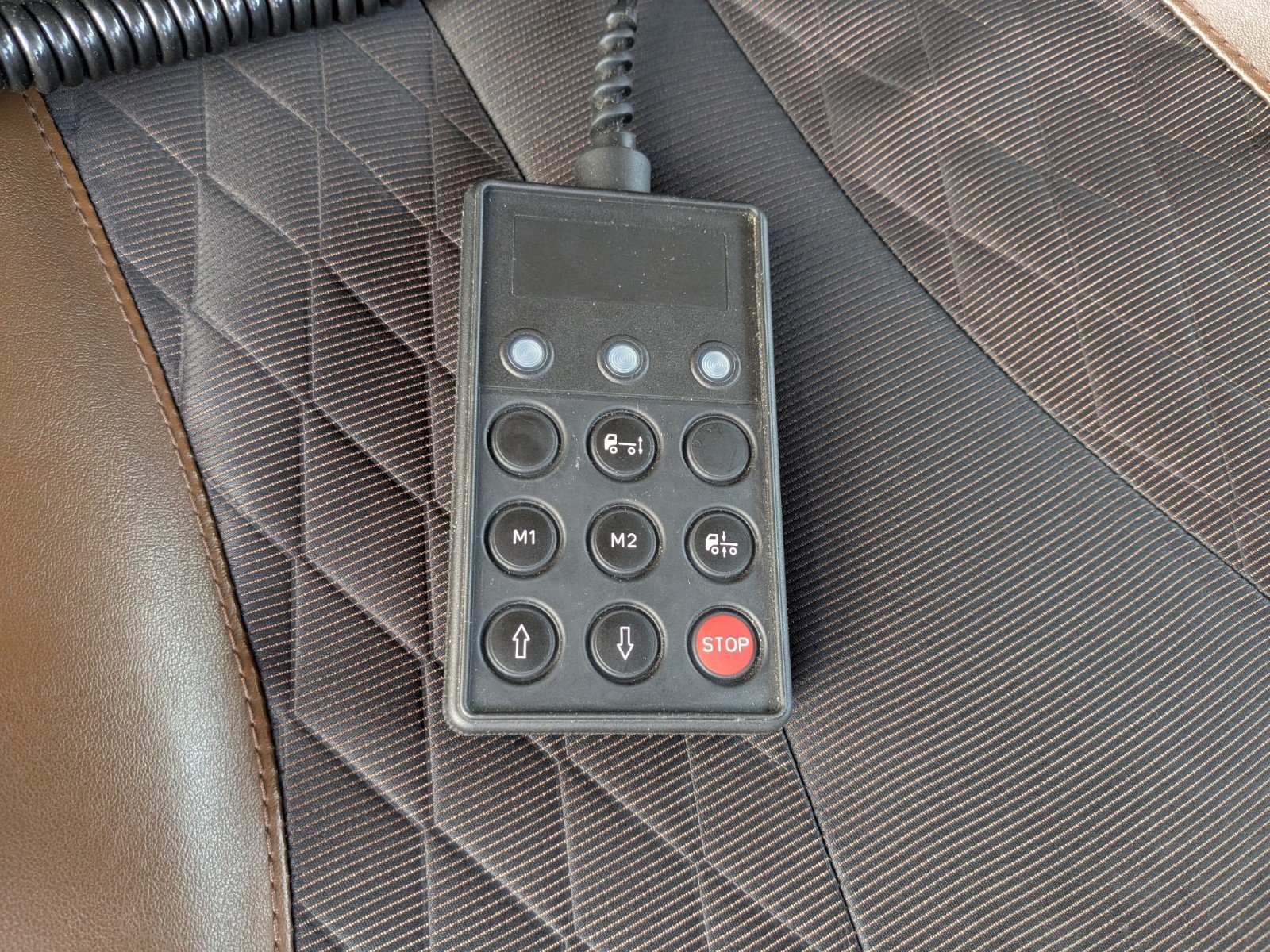 vehicle_image_202603231942093fdMvoS7pC.jpg