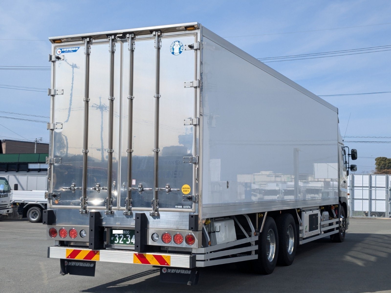 vehicle_image_20260323194209bMbxcoLlOC.jpg