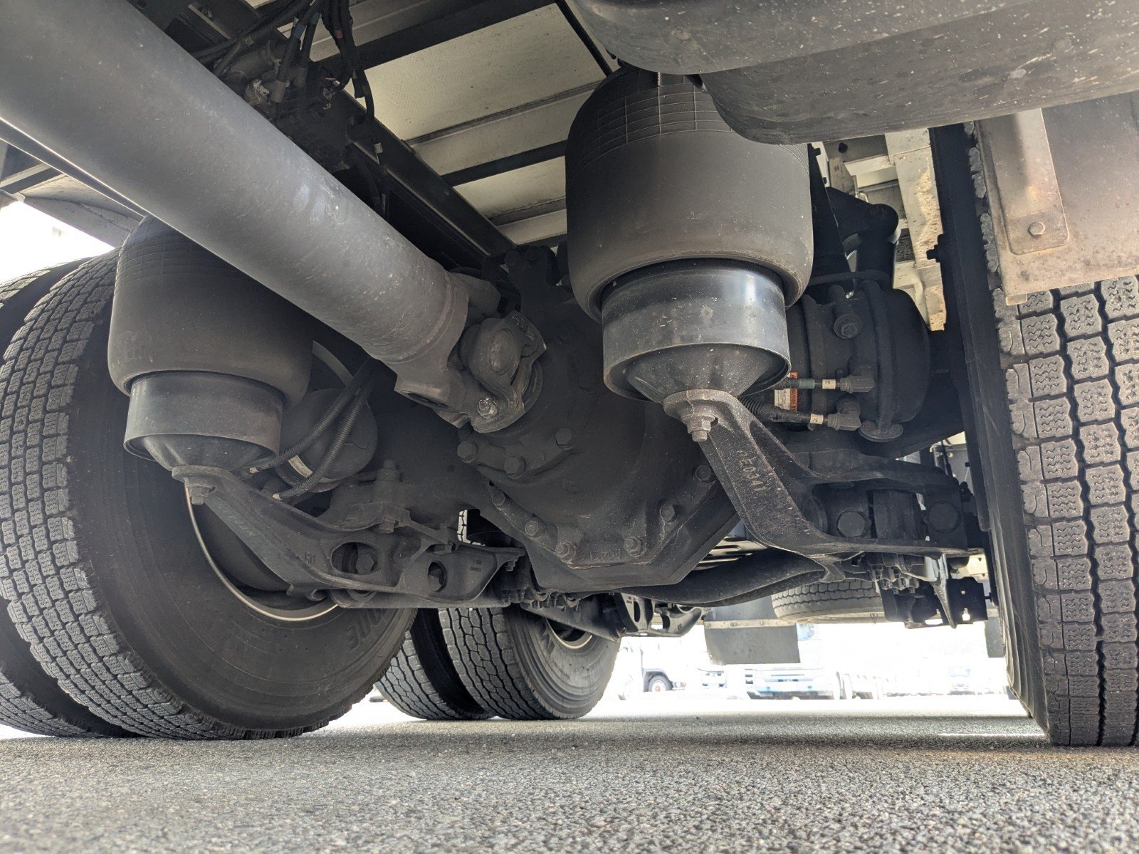 vehicle_image_20260323194209lbrVkPXxih.jpg
