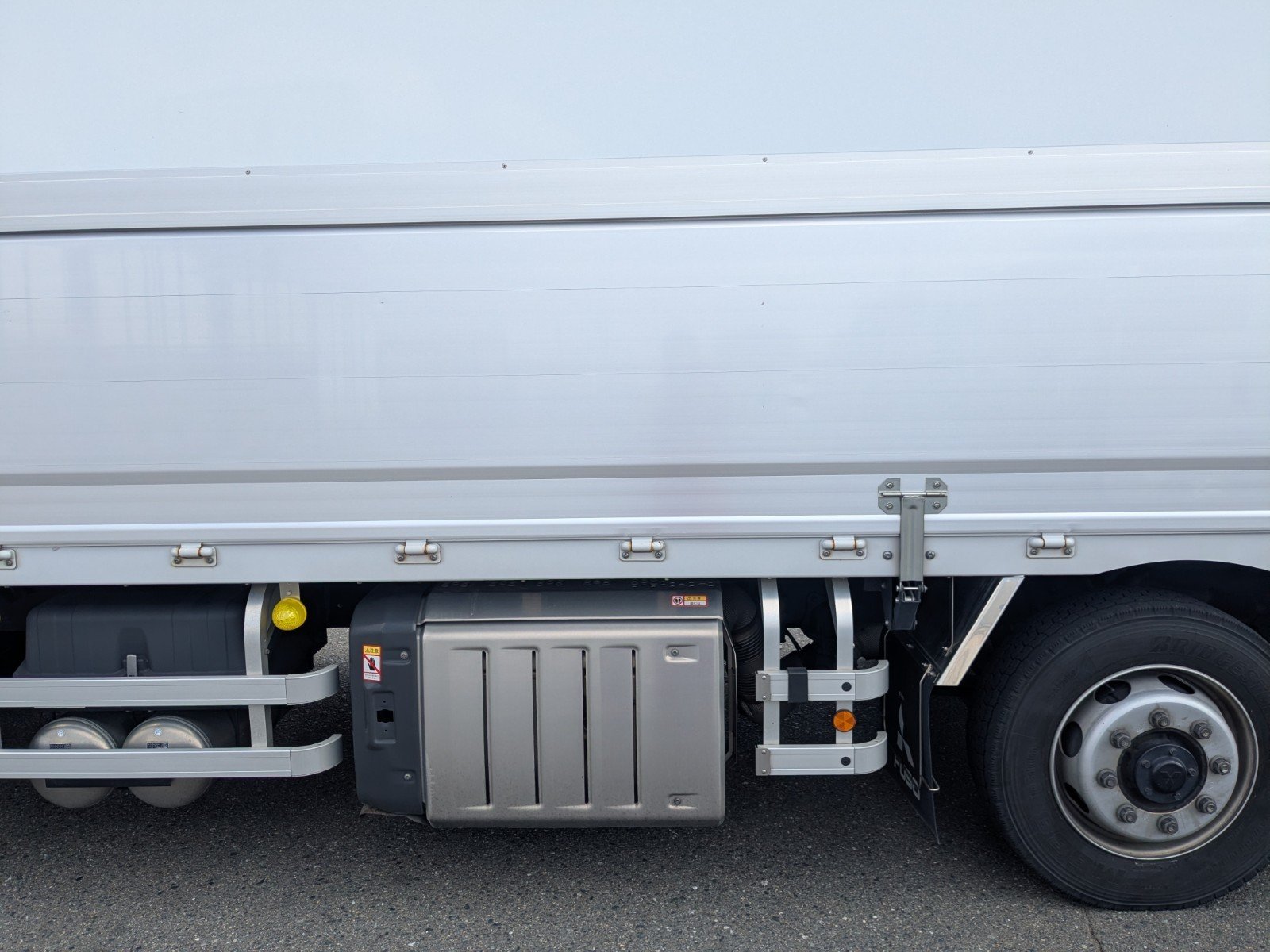 vehicle_image_202603091632372ax4CtMAMV.jpg