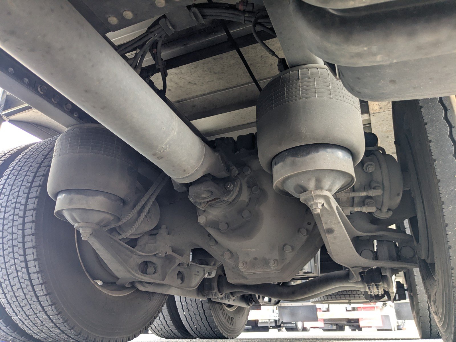 vehicle_image_20260417100649HrGJL8LJTH.jpg