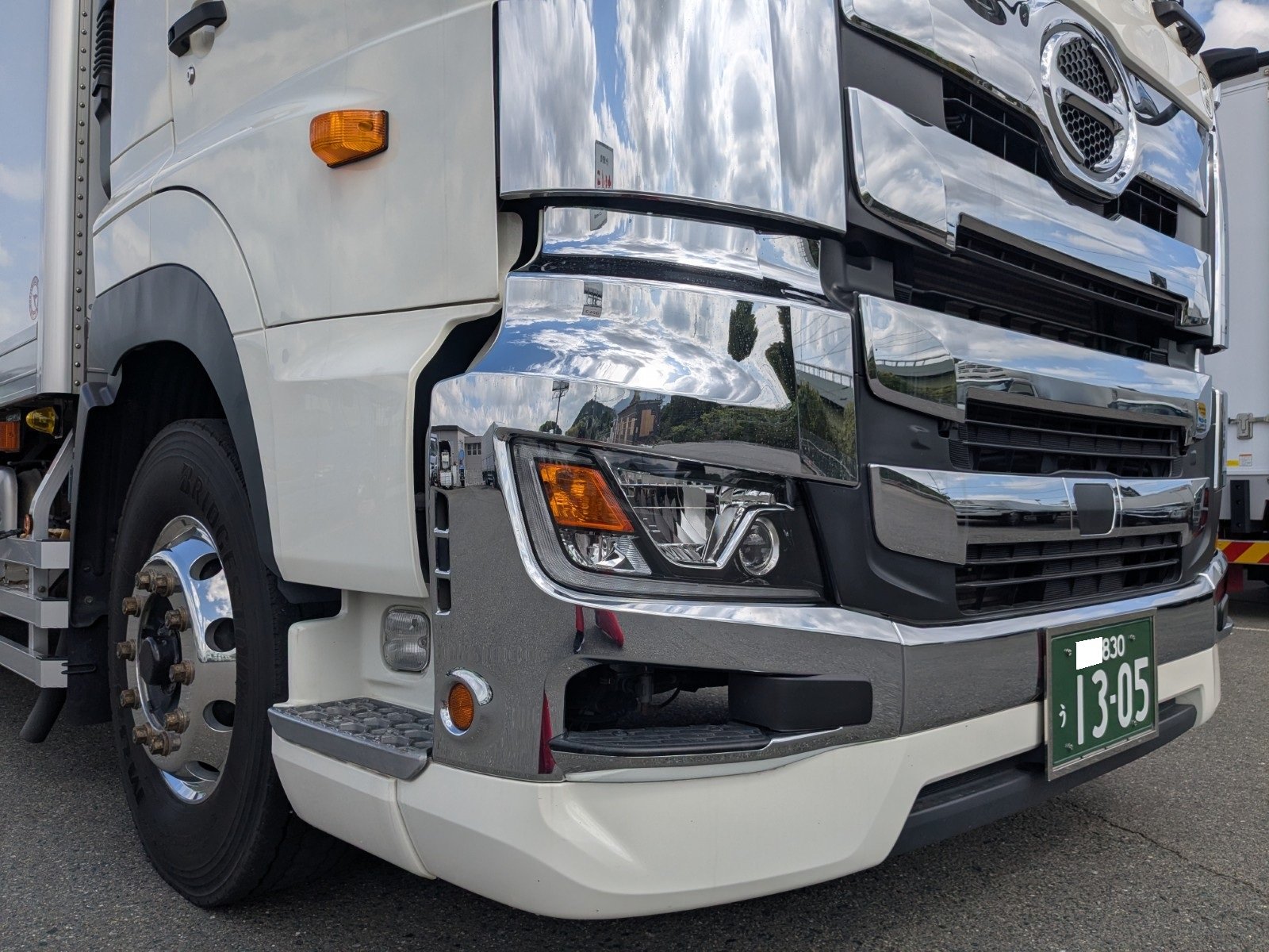 vehicle_image_20260417100649OMUoU0UDEg.jpg