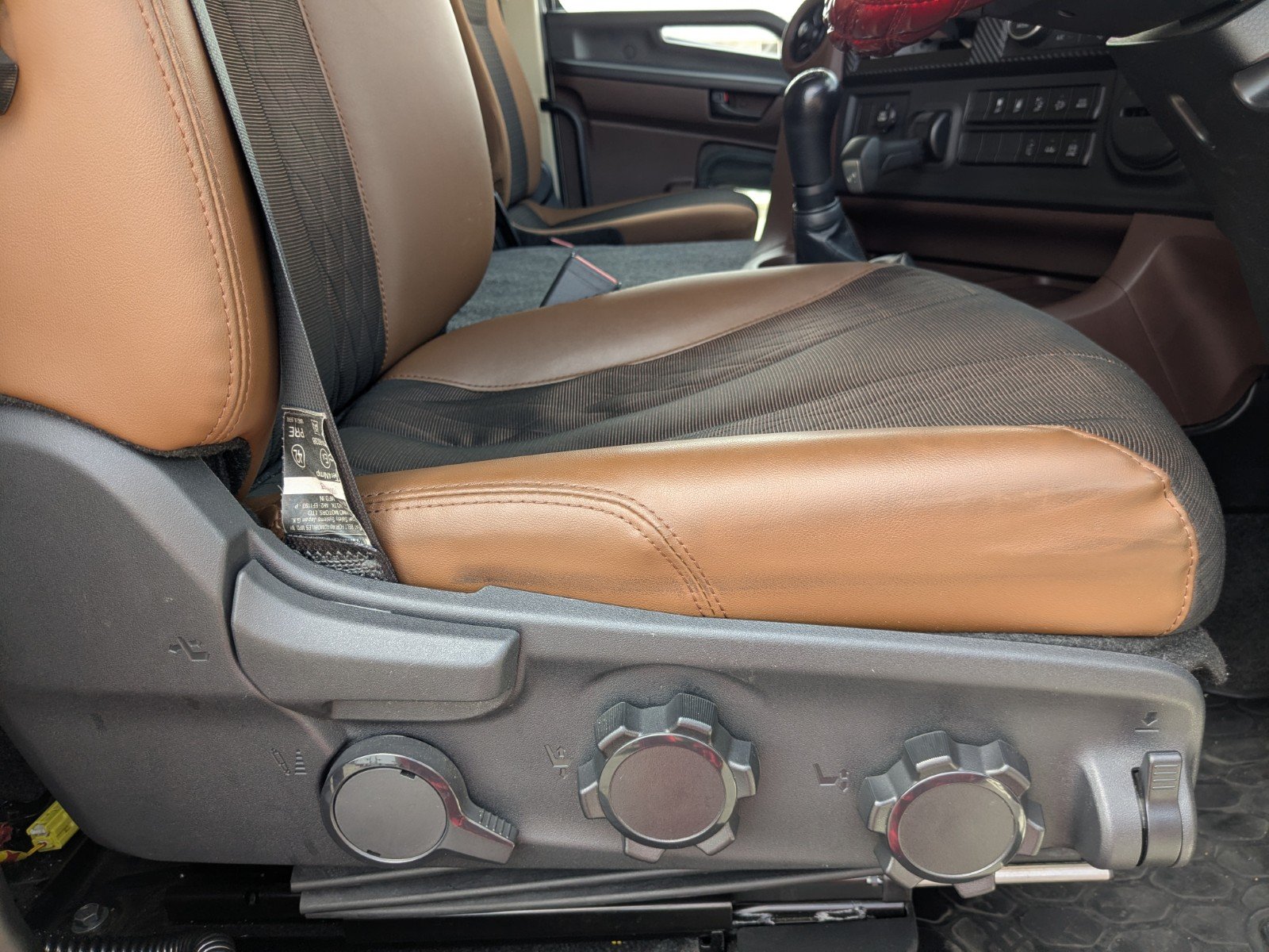 vehicle_image_20260417100649zk39JUMl6N.jpg