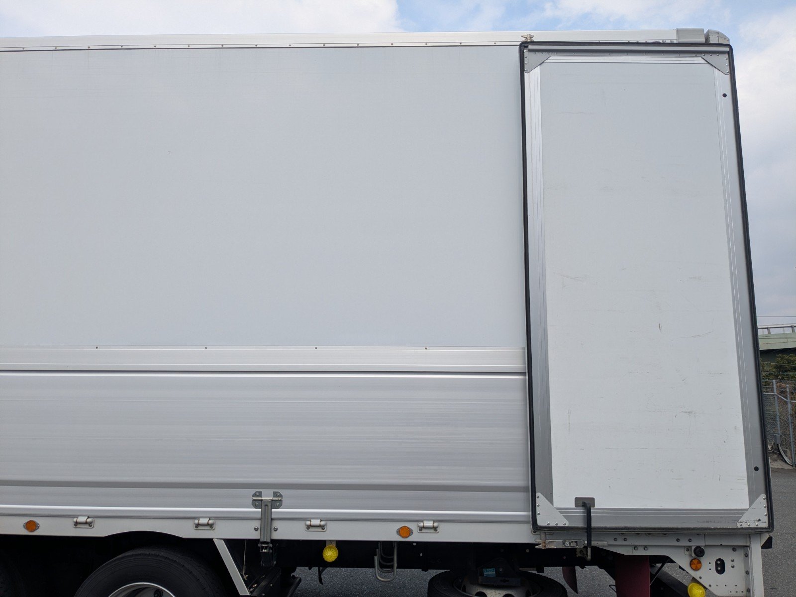 vehicle_image_202603101922593vXZJeGX1C.jpg