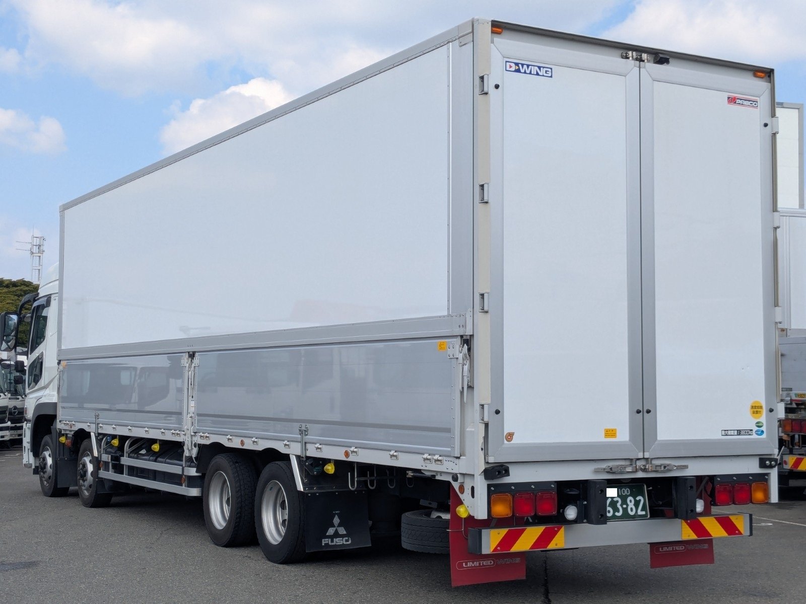 vehicle_image_20260310192259fPcElA1mbJ.jpg