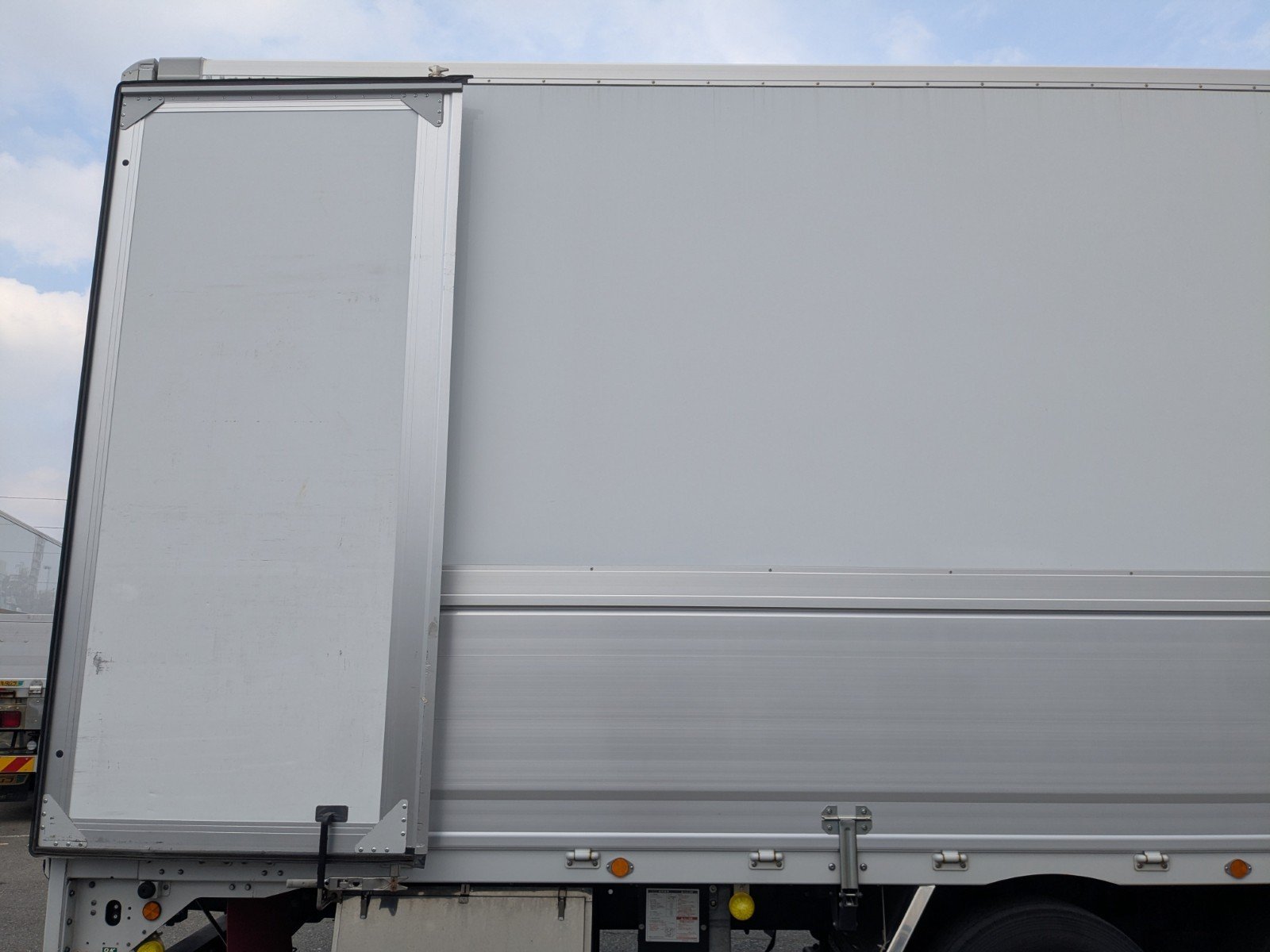vehicle_image_20260310192259h98SdsDfdY.jpg