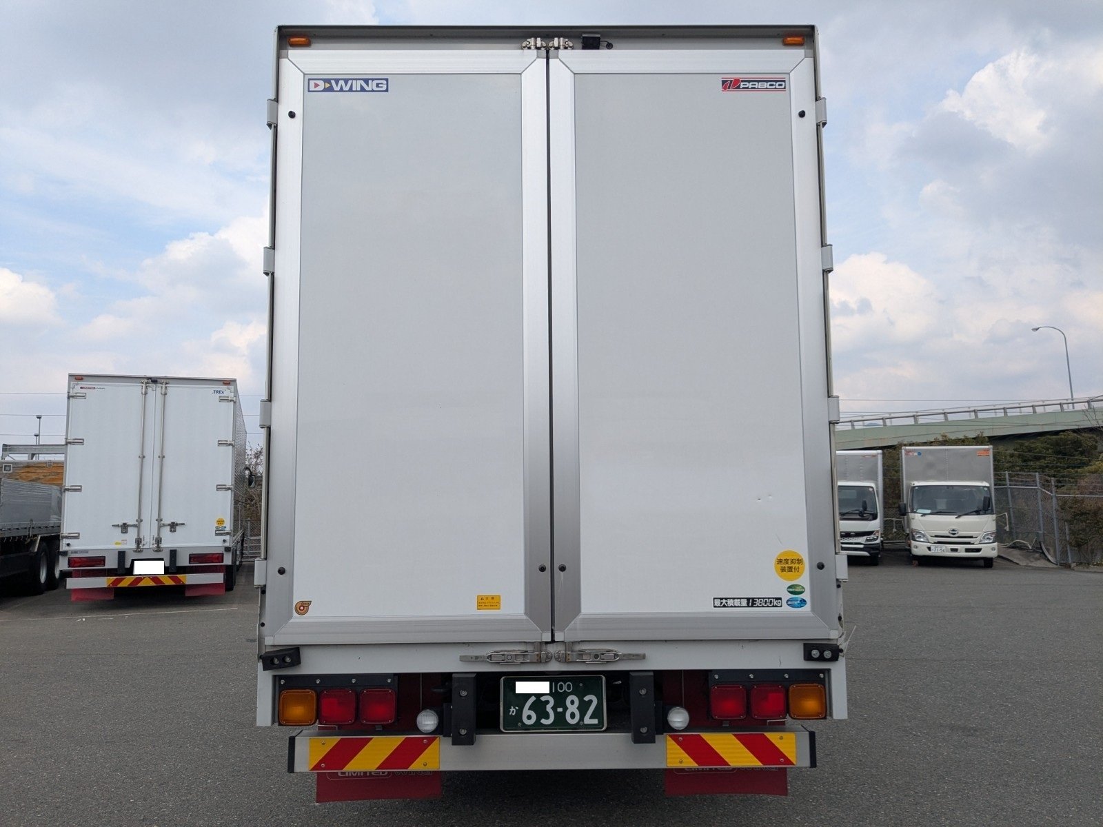 vehicle_image_20260310192259yFhdhO3hO1.jpg