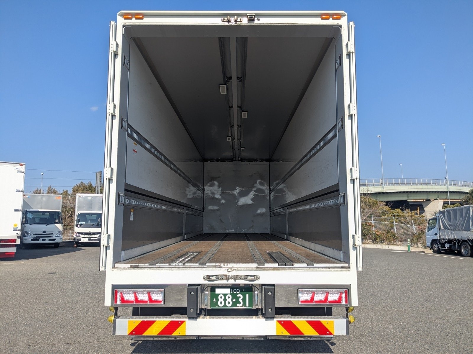 vehicle_image_20260312113139Bxif5RTNjv.jpg