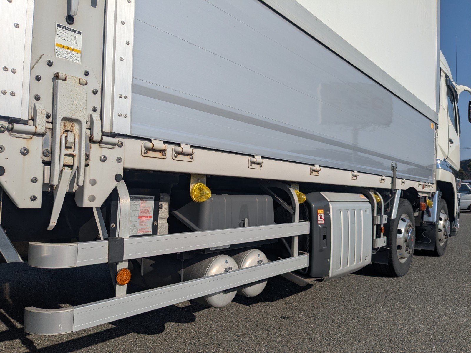 vehicle_image_20260312113139y4aEfEyReX.jpg