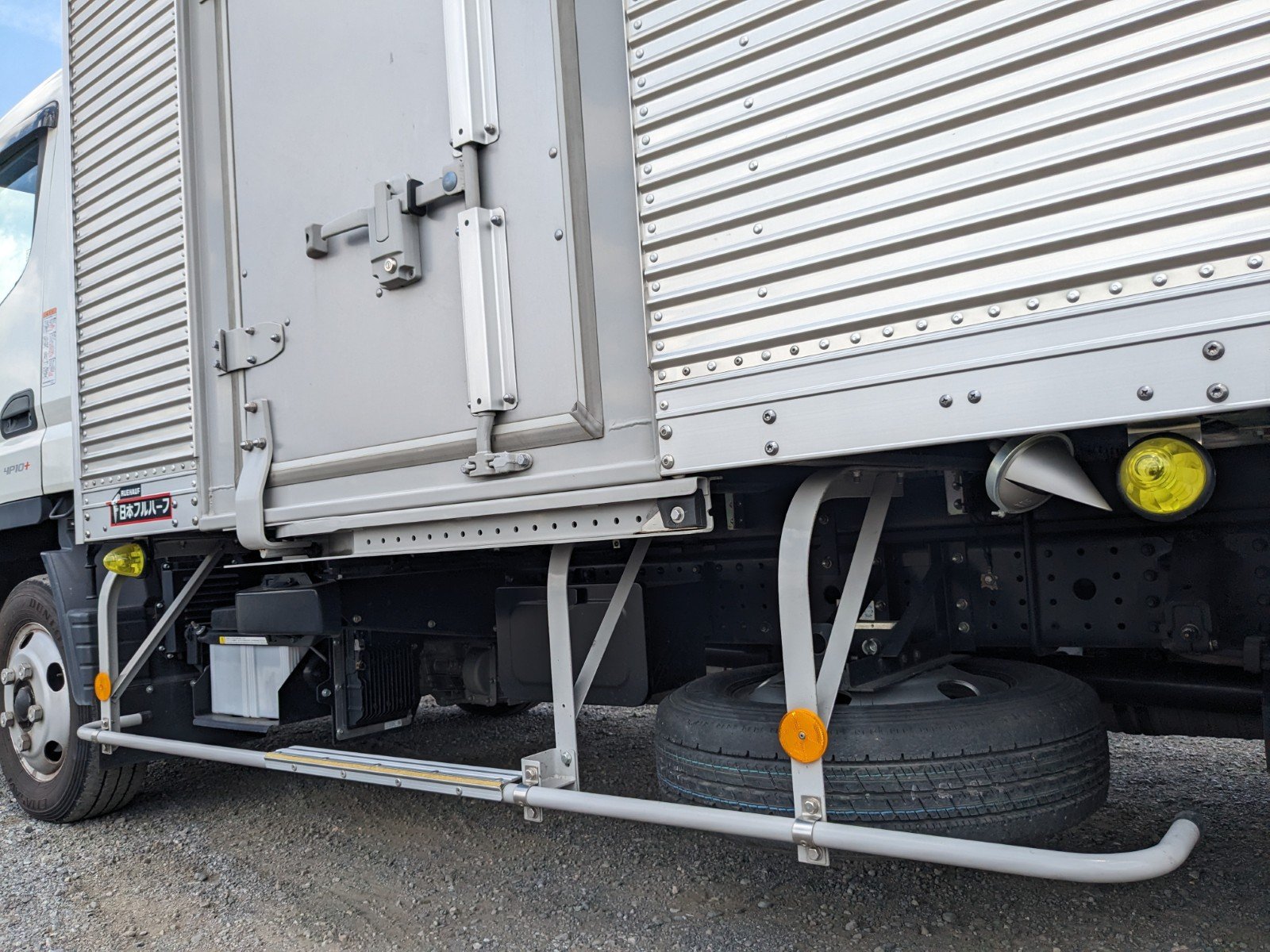 vehicle_image_20260518165610RO0TvhGGrr.jpg