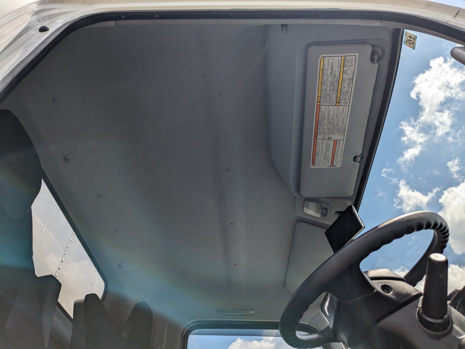 vehicle_image_20260518165610ktLfxEZ57m.jpg