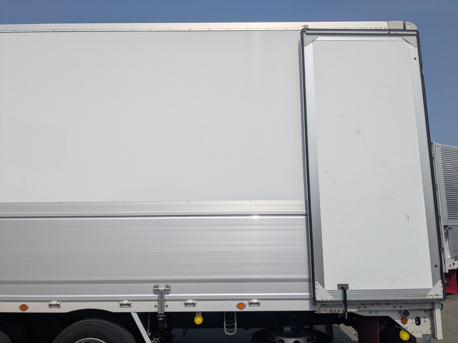 vehicle_image_20260330192525DTidFQdPvH.jpg