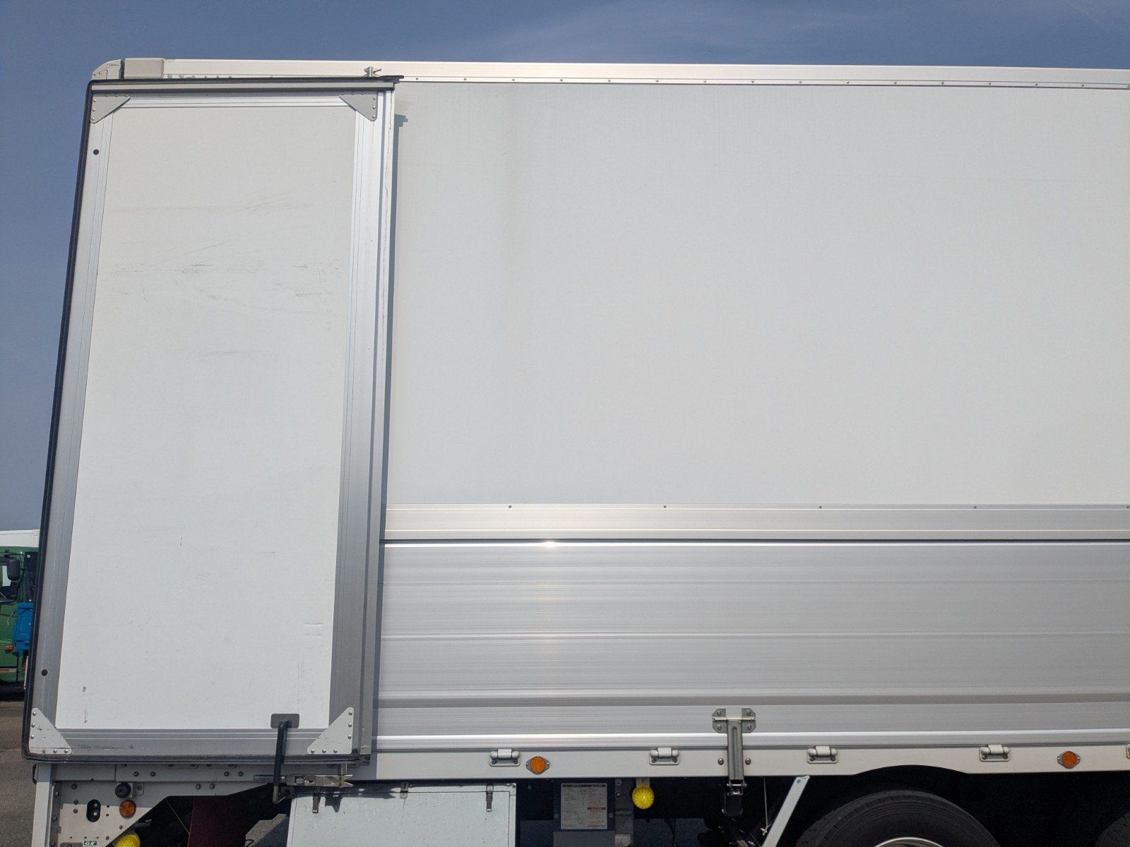 vehicle_image_20260330192525Tl7SeF374j.jpg