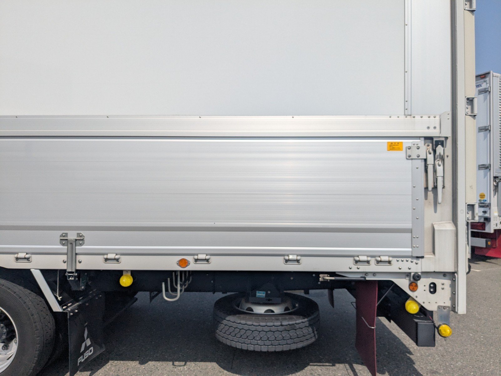 vehicle_image_20260330192525bc4QqIDHuE.jpg