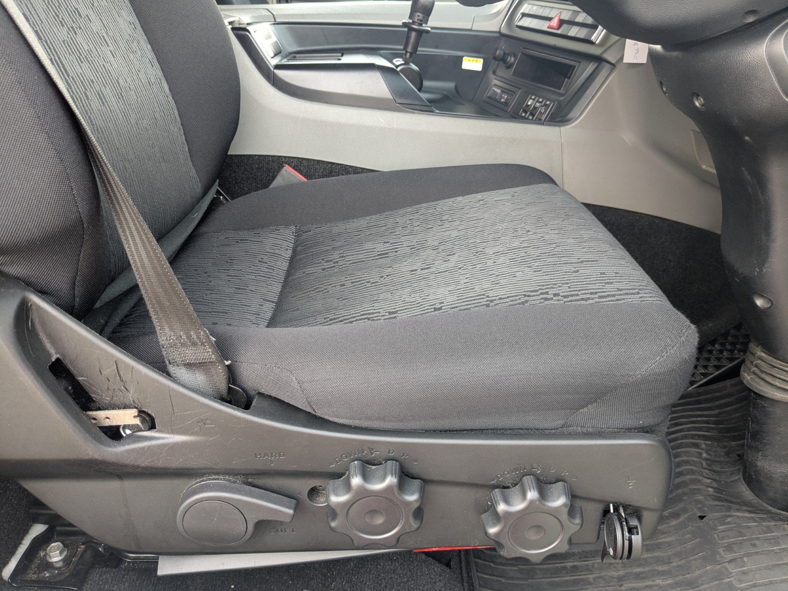 vehicle_image_20260330193133bmMQog4j0E.jpg