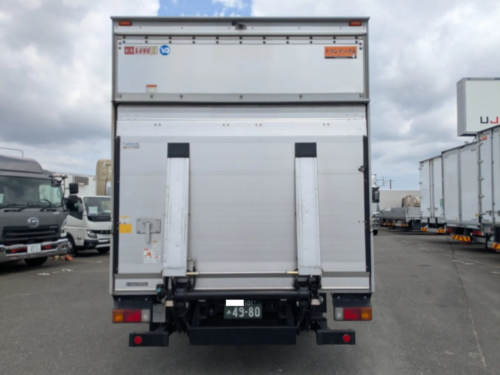 vehicle_image_20260708144958UZ2PLT9FZj.webp