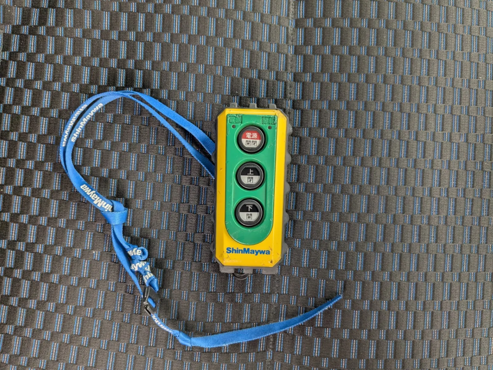 vehicle_image_202607081450126KQMohFAro.webp
