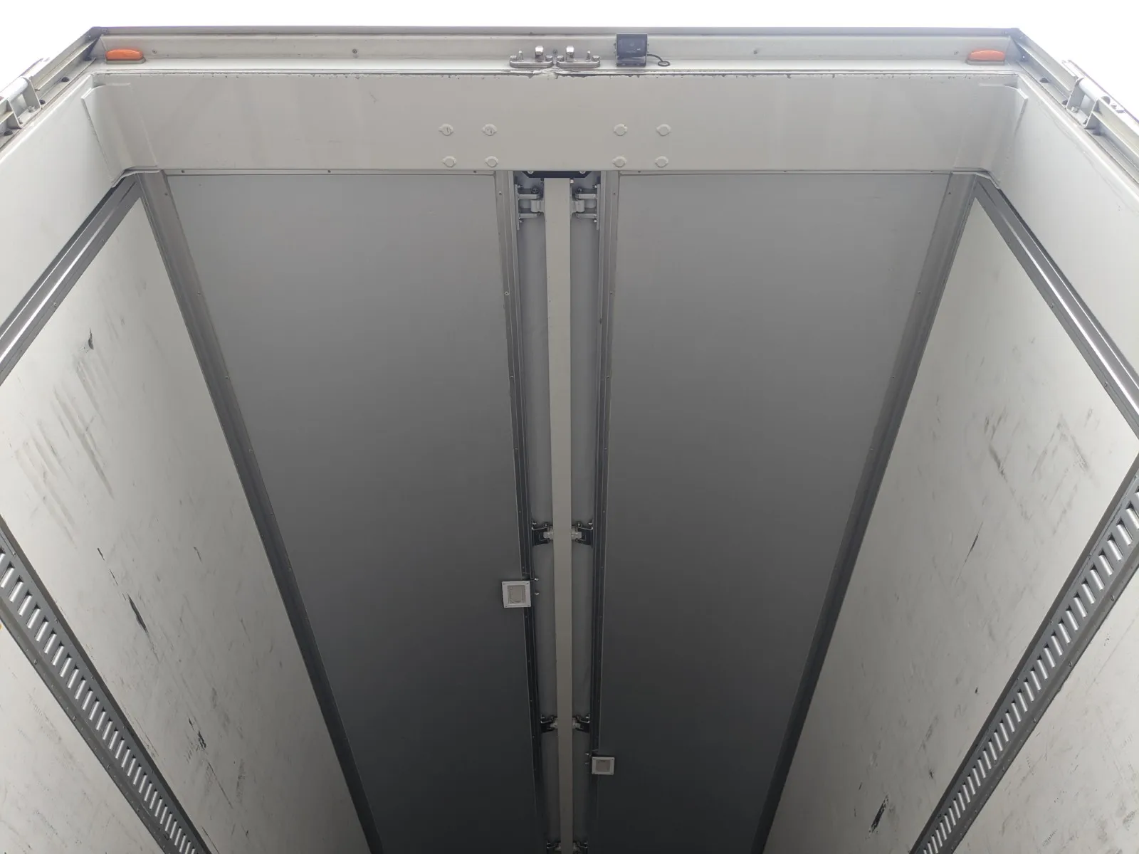 vehicle_image_20260724173344g0g6KokoAn.webp
