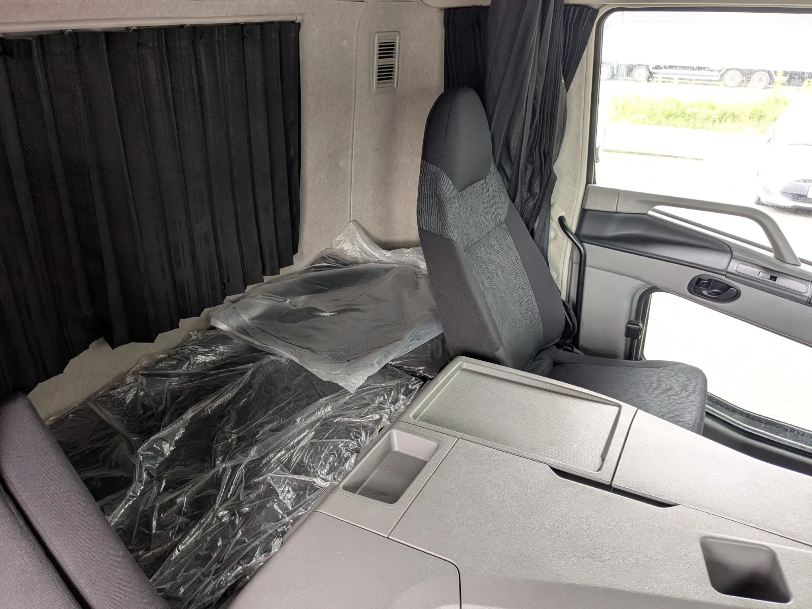 vehicle_image_20260724173352SEW6atrTWu.webp