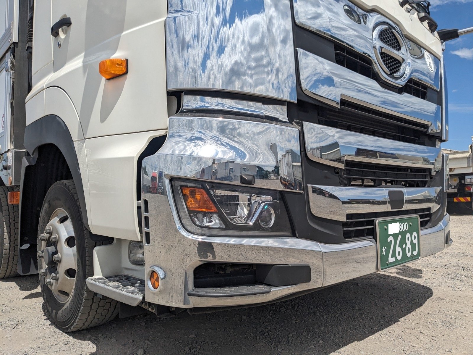 vehicle_image_2026061210053899QyJSpplA.jpg