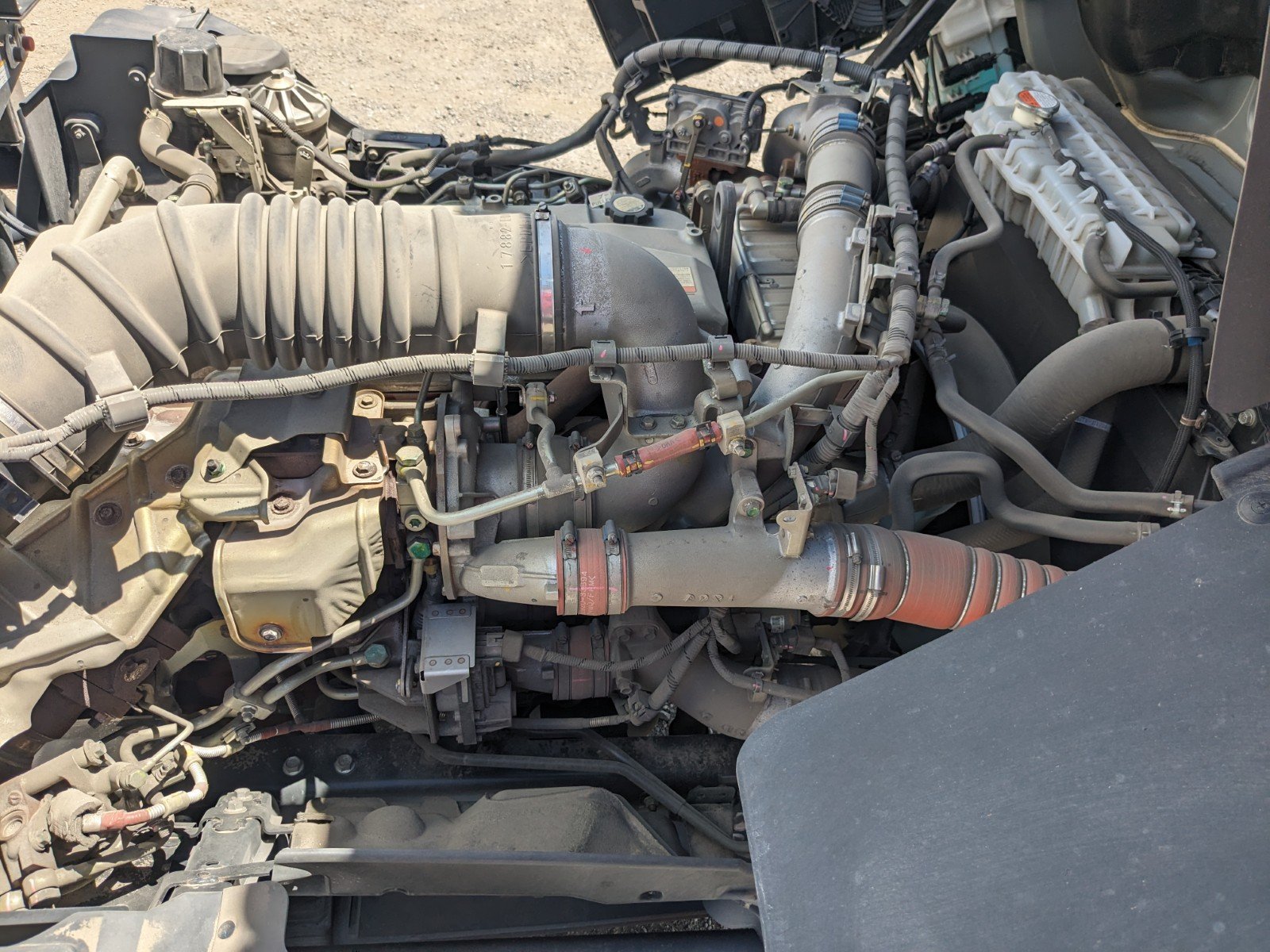 vehicle_image_20260612100538LoTqKJJp8J.jpg