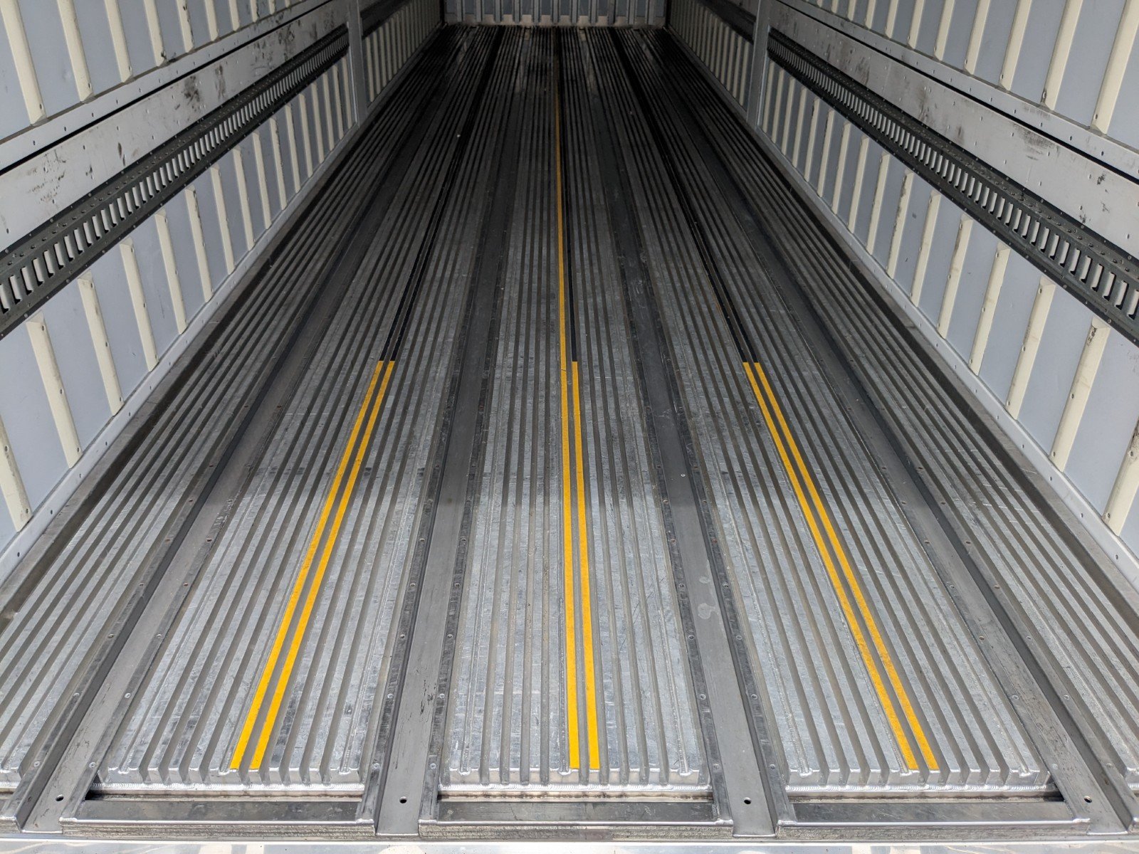 vehicle_image_20260612100538MuzUfLhalS.jpg