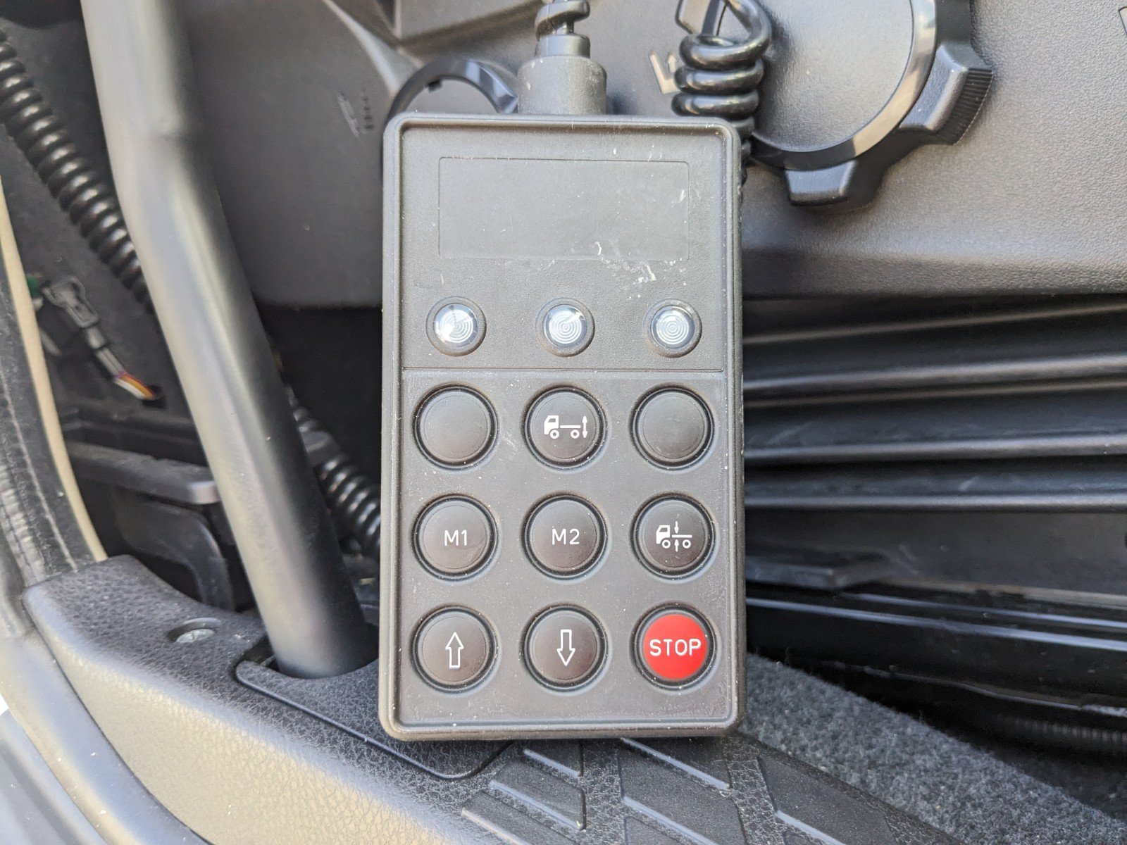 vehicle_image_20260612100538jDeep3vh2n.jpg