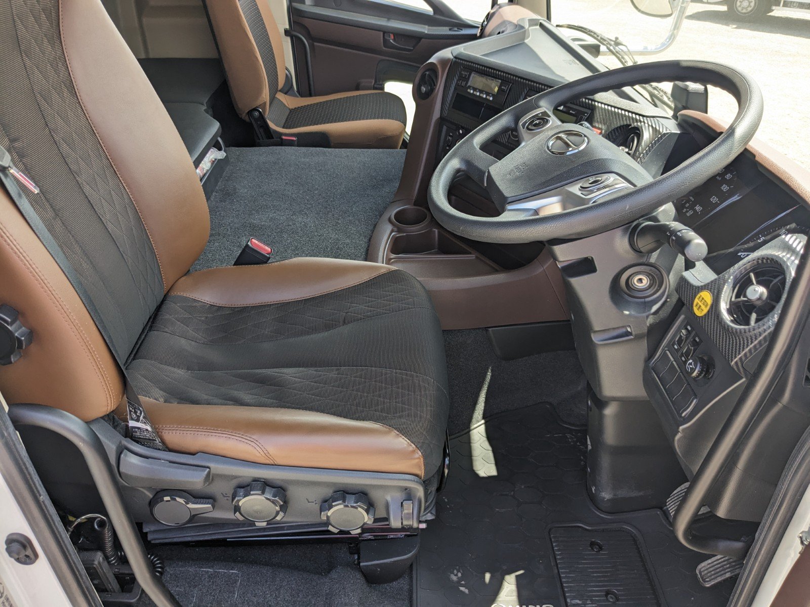 vehicle_image_20260612100538qQz2z4BUmQ.jpg