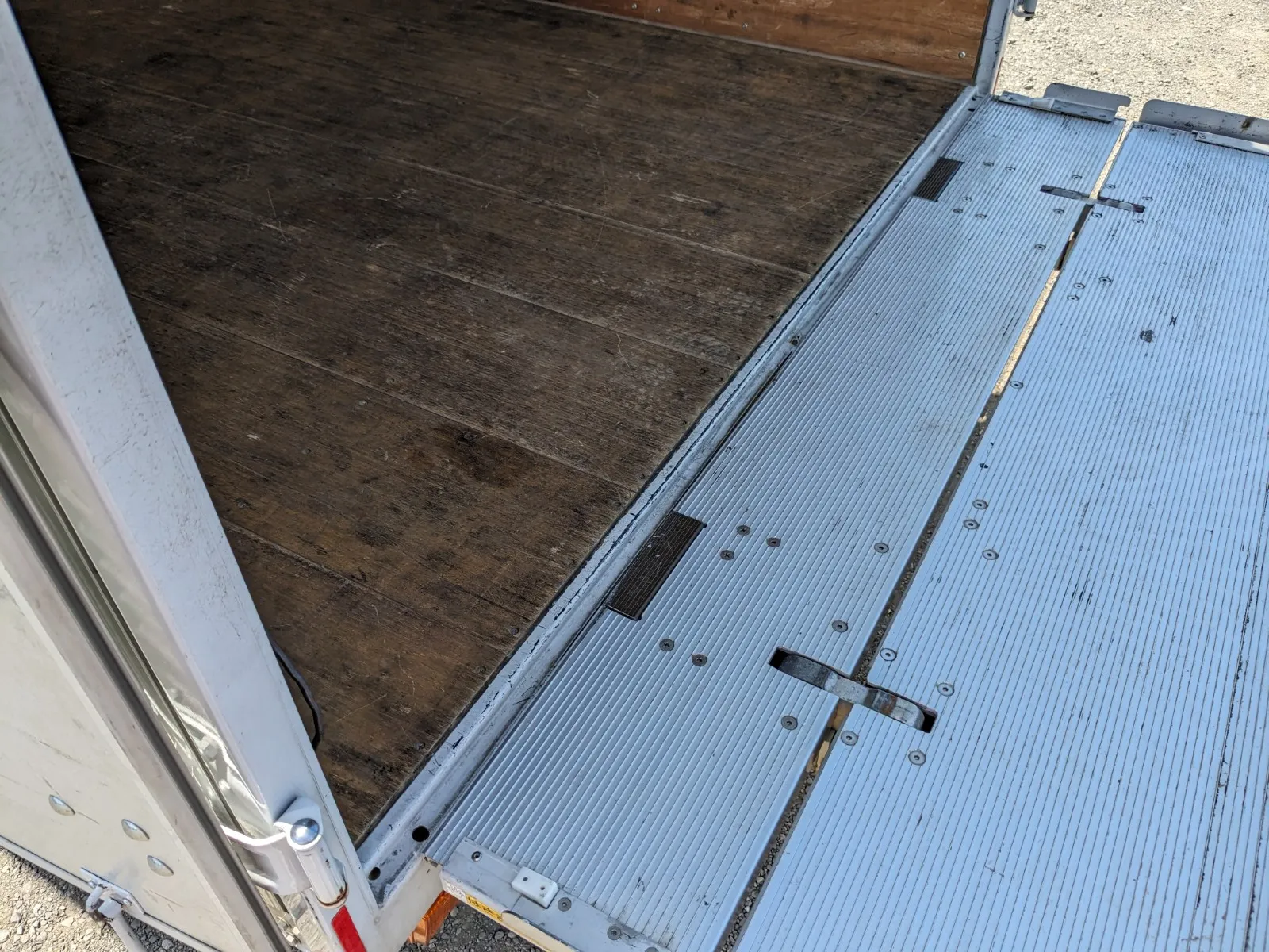 vehicle_image_20260623103321XxC6yJzjx0.webp