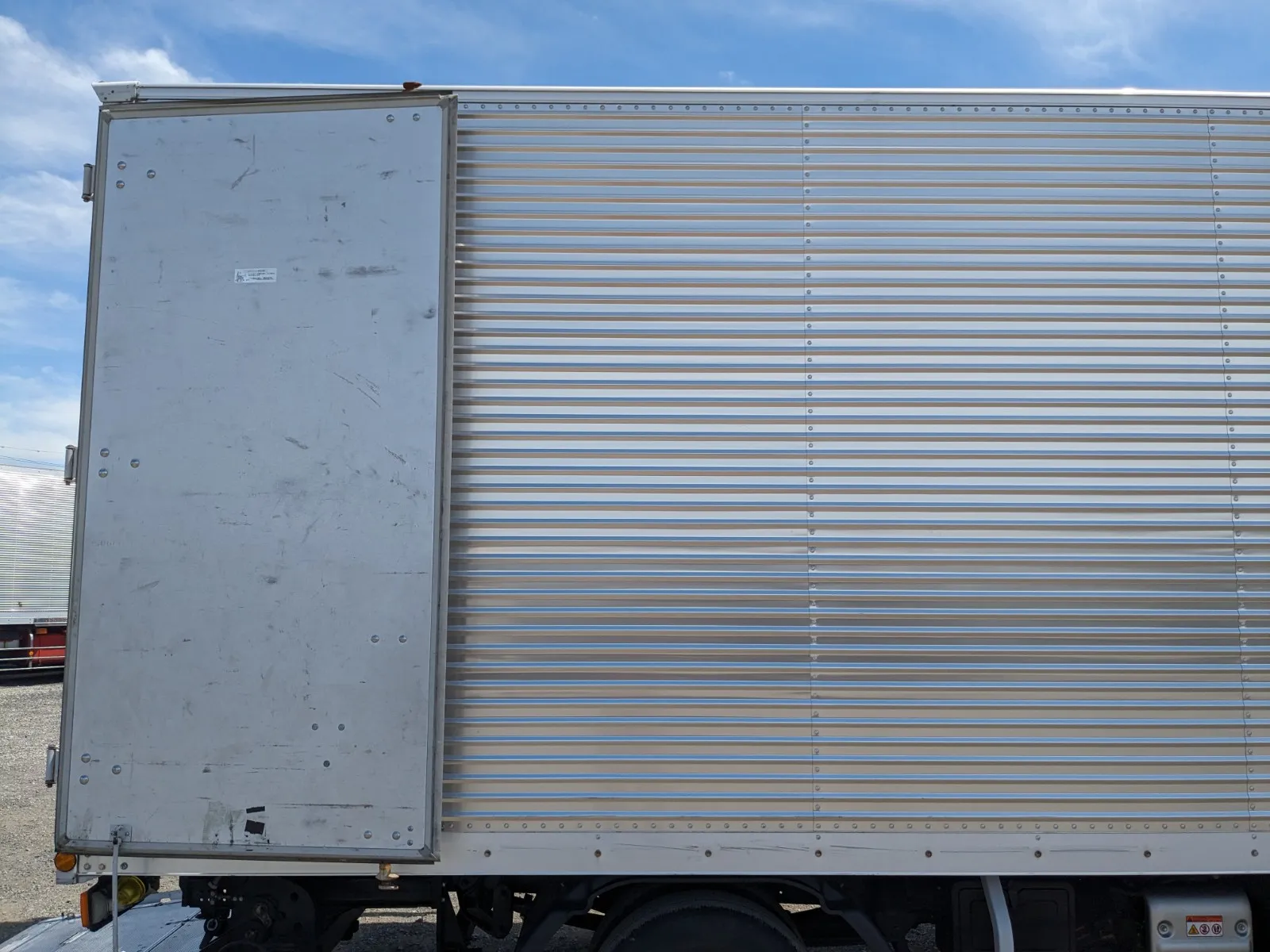 vehicle_image_20260623103328P6R5kh1v2Y.webp