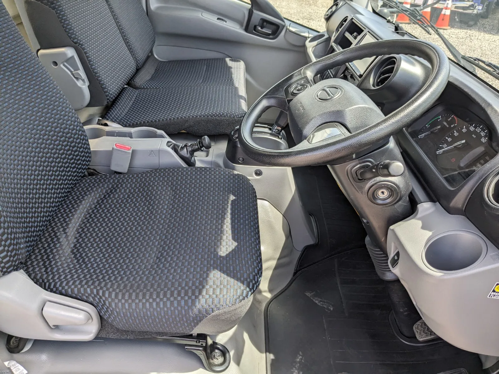 vehicle_image_2026062310333052Oz9JTYXZ.webp