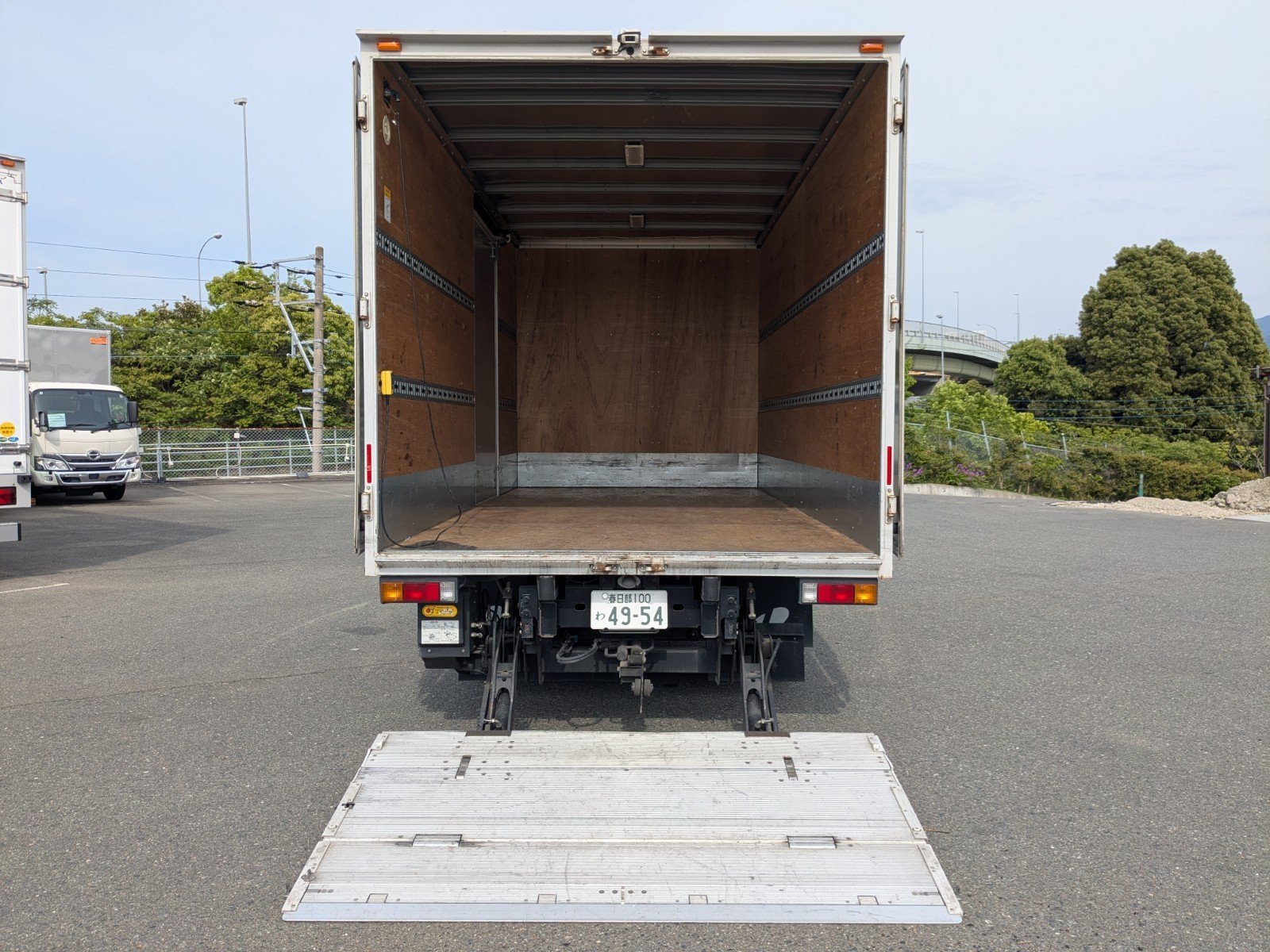 vehicle_image_20260501101752haJ8TLDHfF.jpg