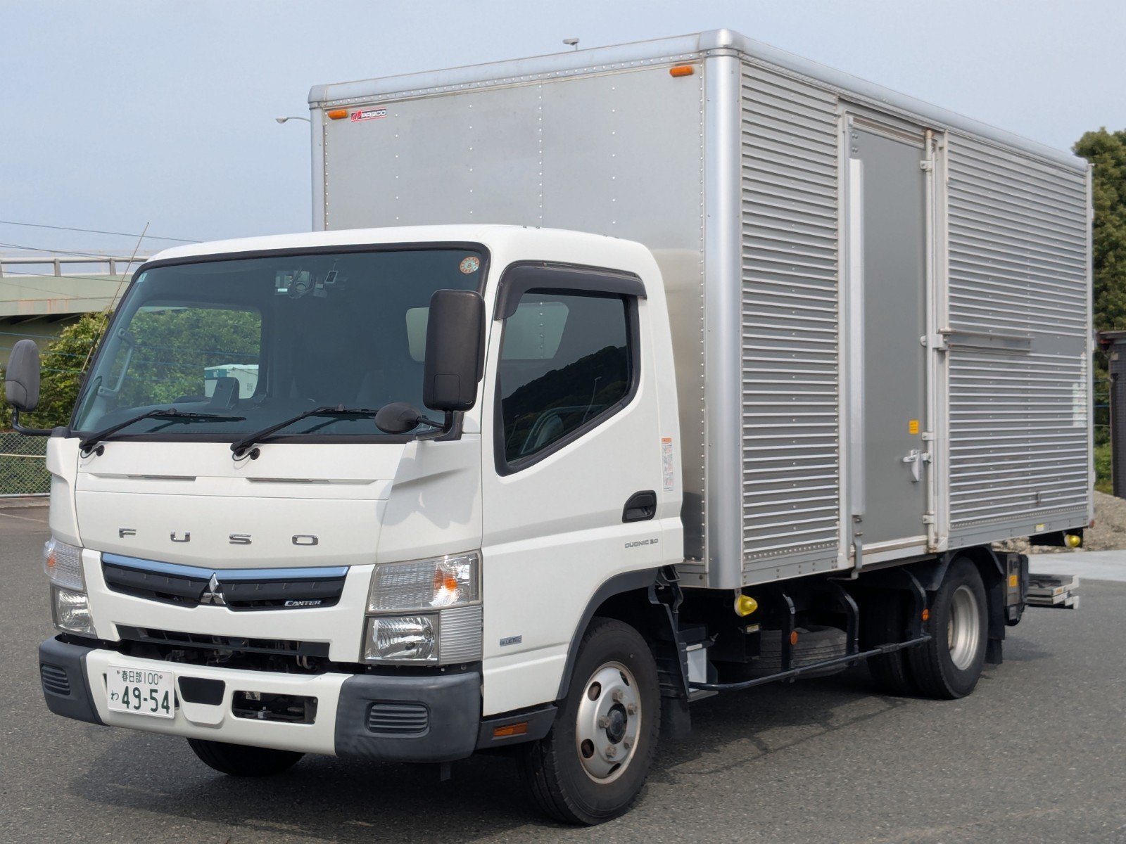 vehicle_image_20260501101752x5J23E7Qvr.jpg