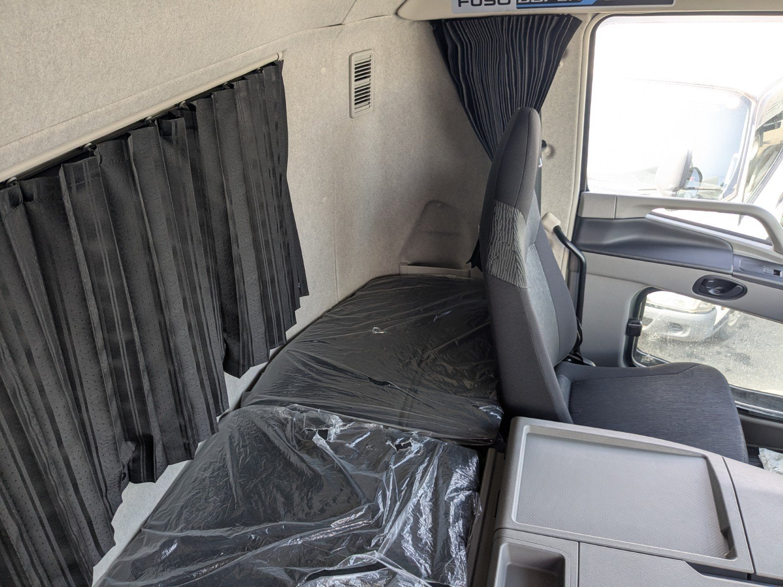 vehicle_image_20260507190242vi6fthoVXc.jpg