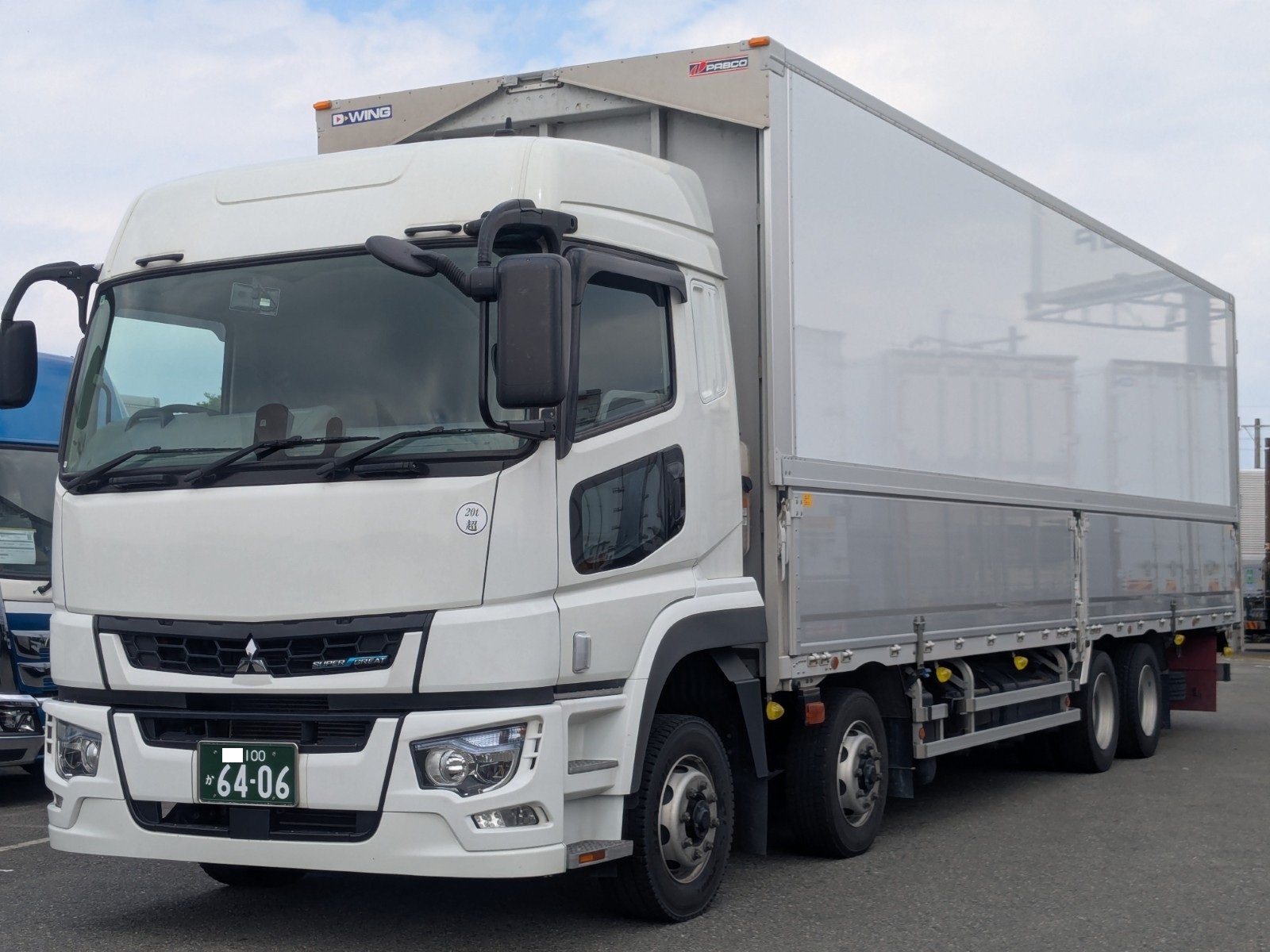 vehicle_image_20260508164415JBvrWOl3YL.jpg