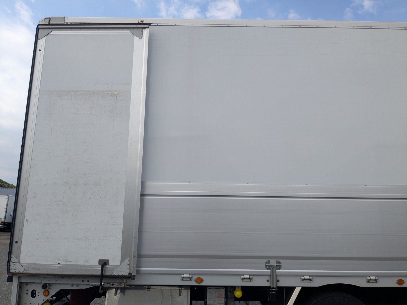 vehicle_image_20260508164415gadQnNTOUp.jpg