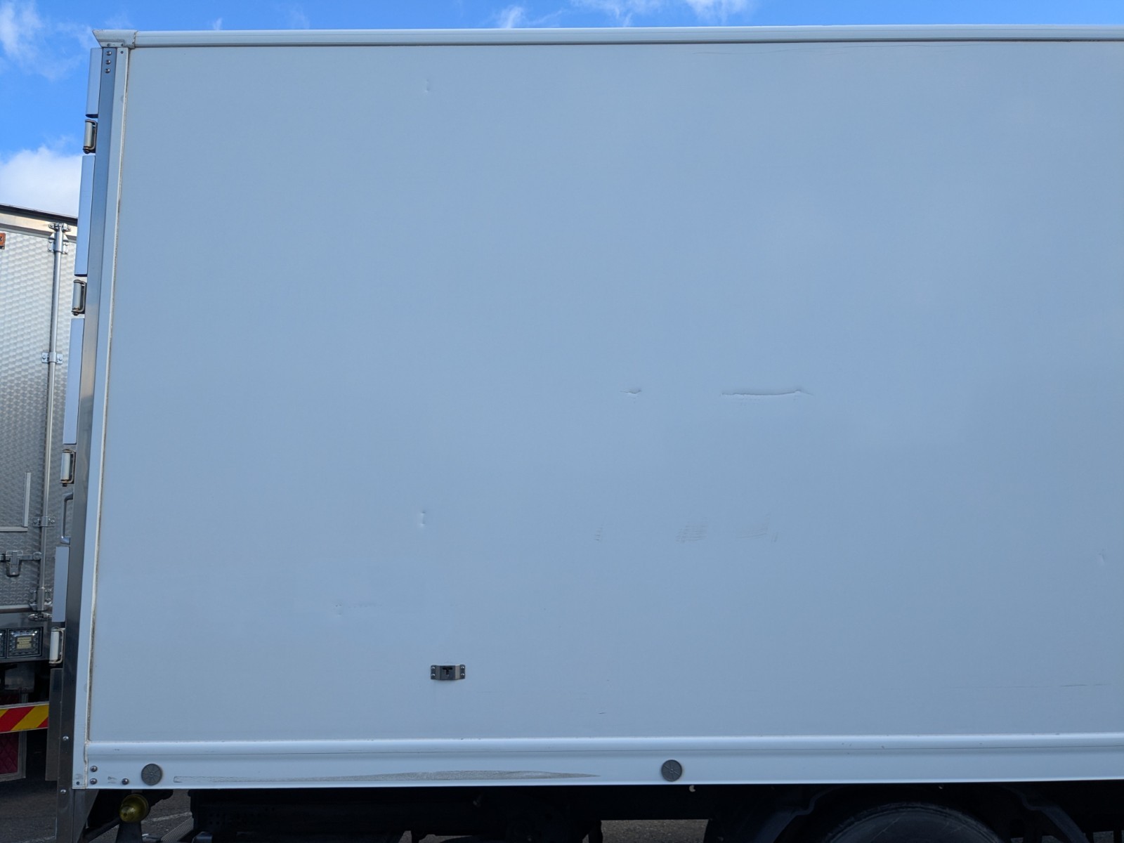 vehicle_image_20251215091332ZJoq5gtZdE.jpg