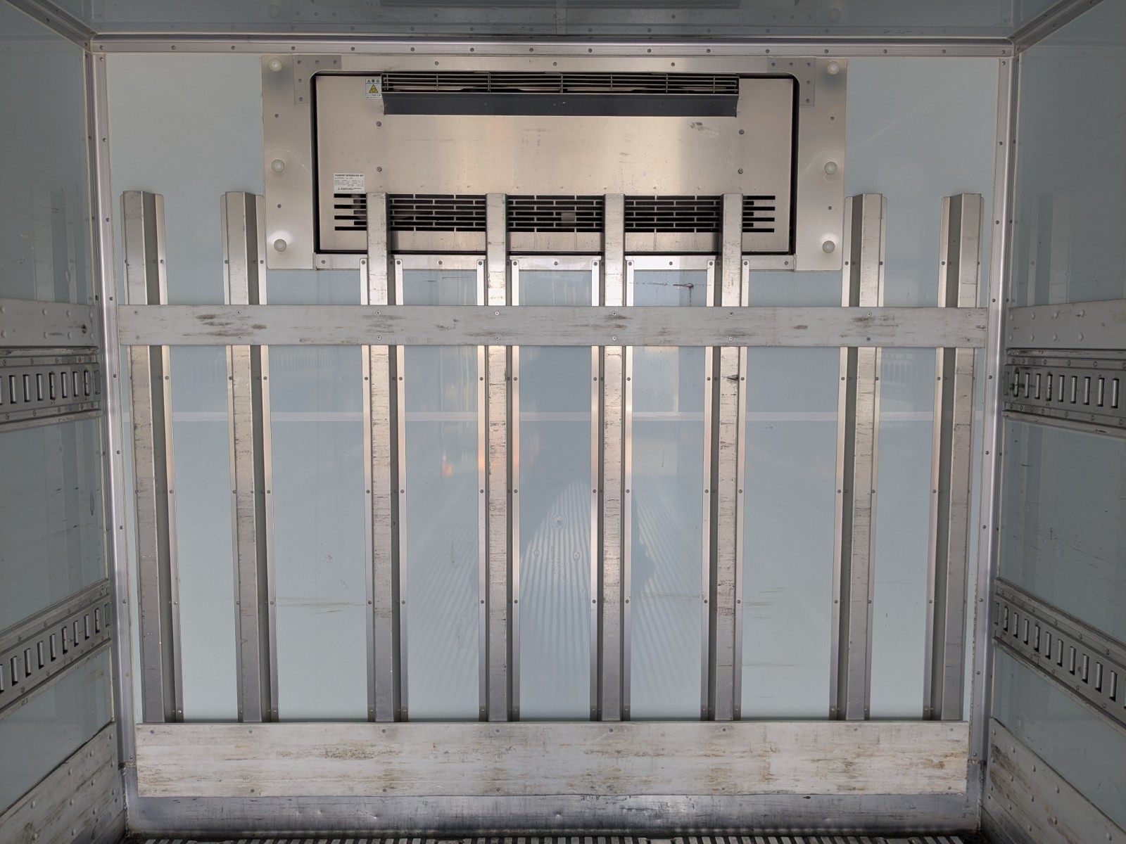 vehicle_image_20251215091337TaJTVDtSYL.jpg