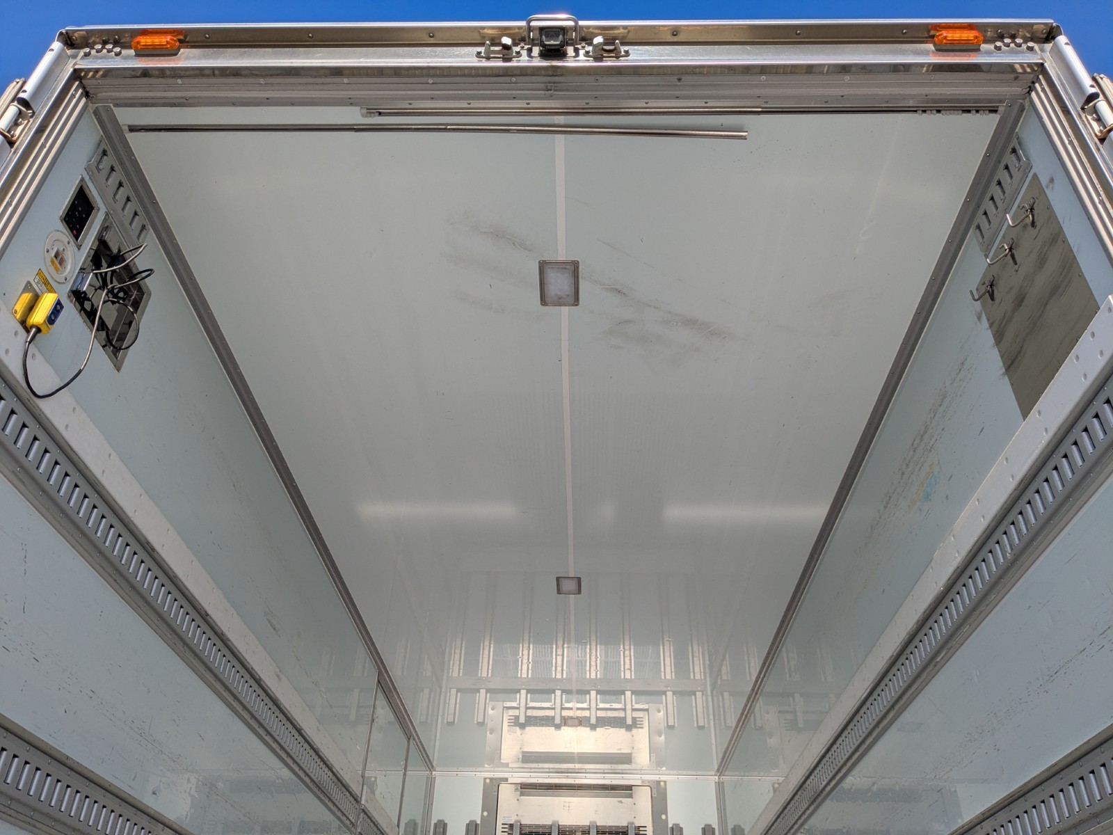 vehicle_image_20251215091337pCi1YYSQ4W.jpg
