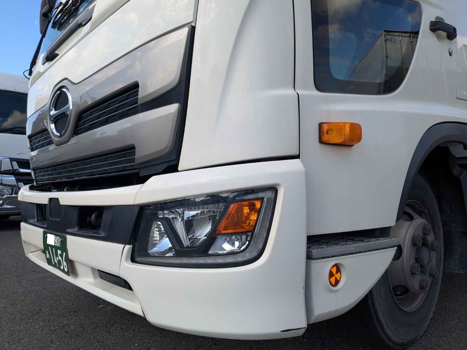 vehicle_image_2025121509133861Hs6QMl4k.jpg